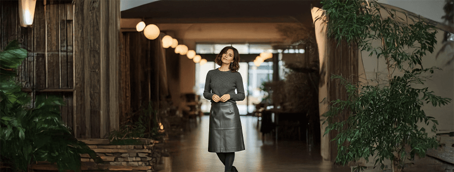 Jacqueline De Yong