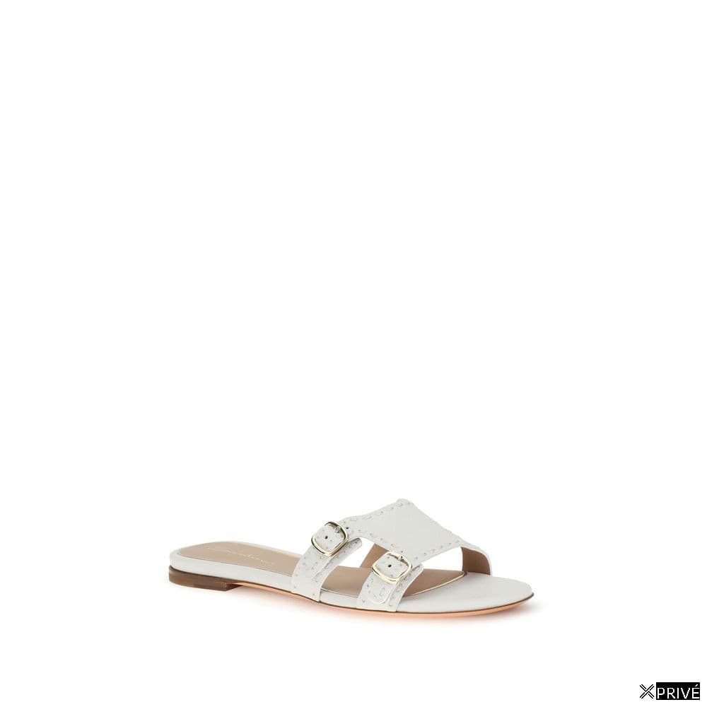 Sandales blanches — 2