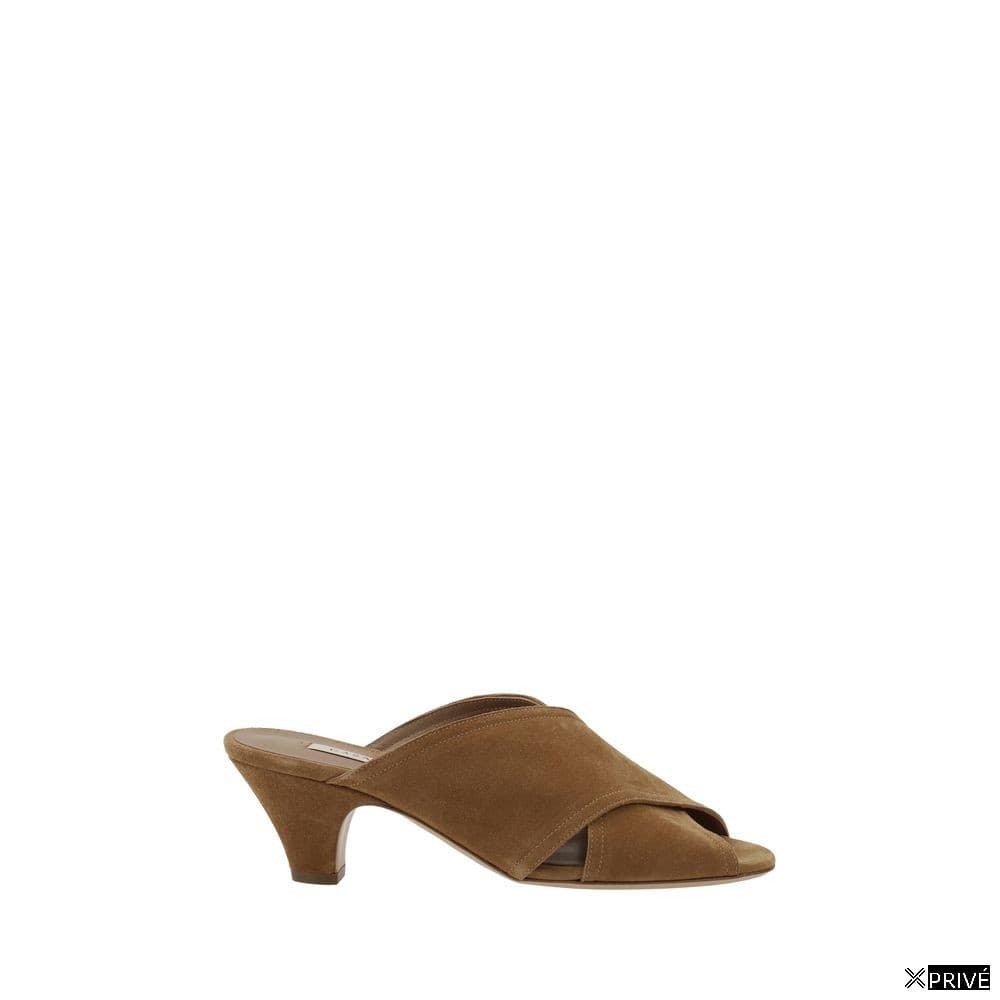 Sandales brunes — 1