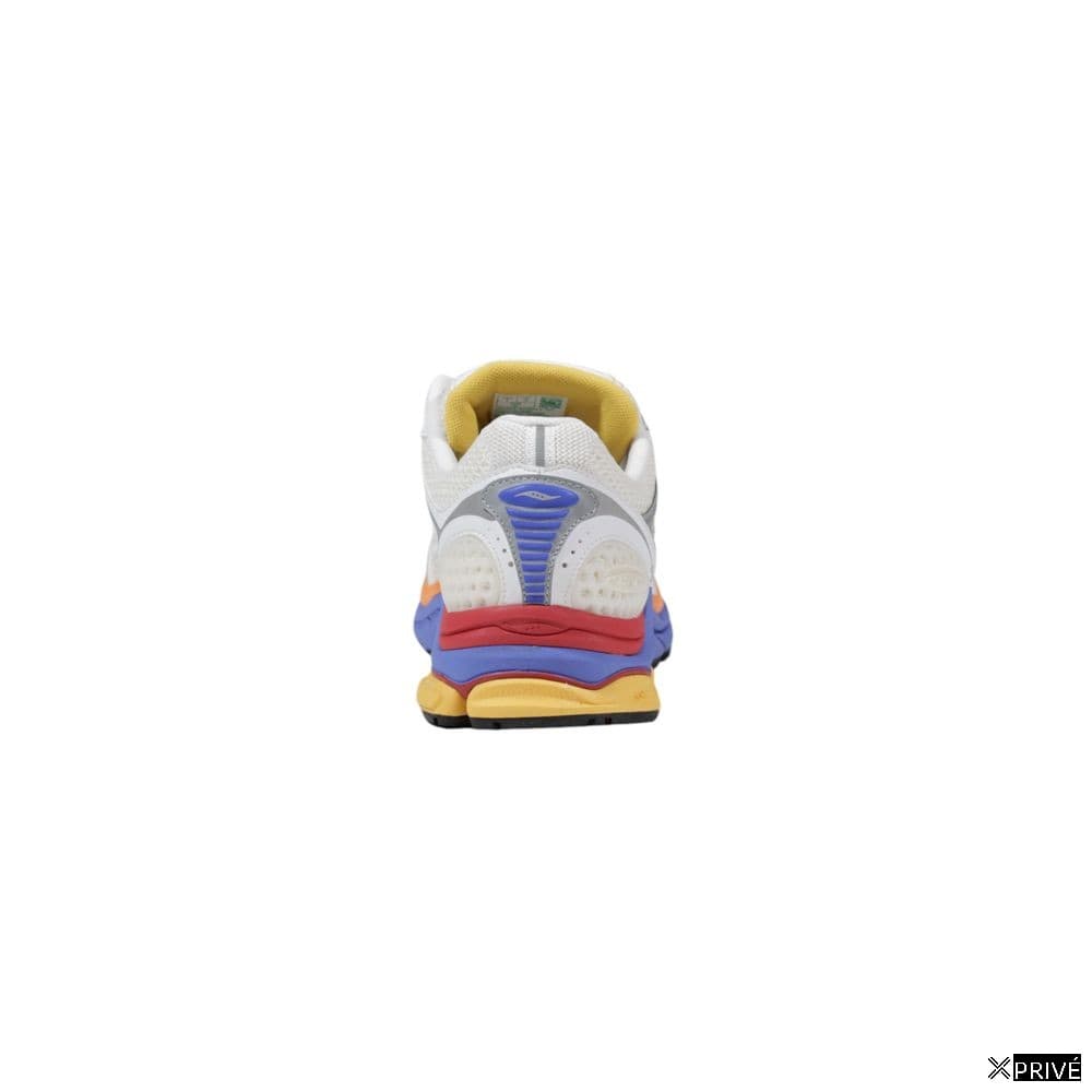 Chaussures de sport blanches — 4