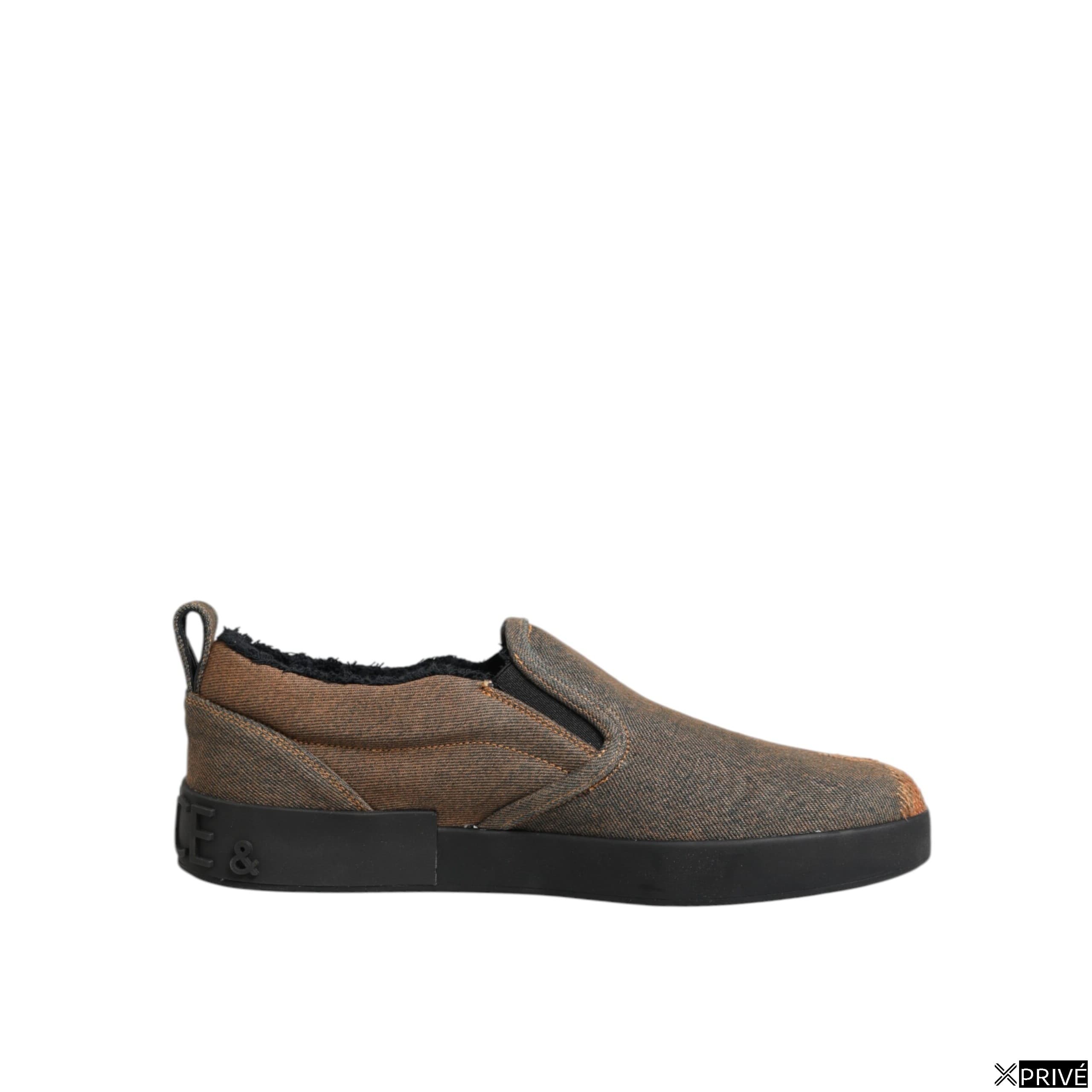 Chaussures de sport brunes — 1