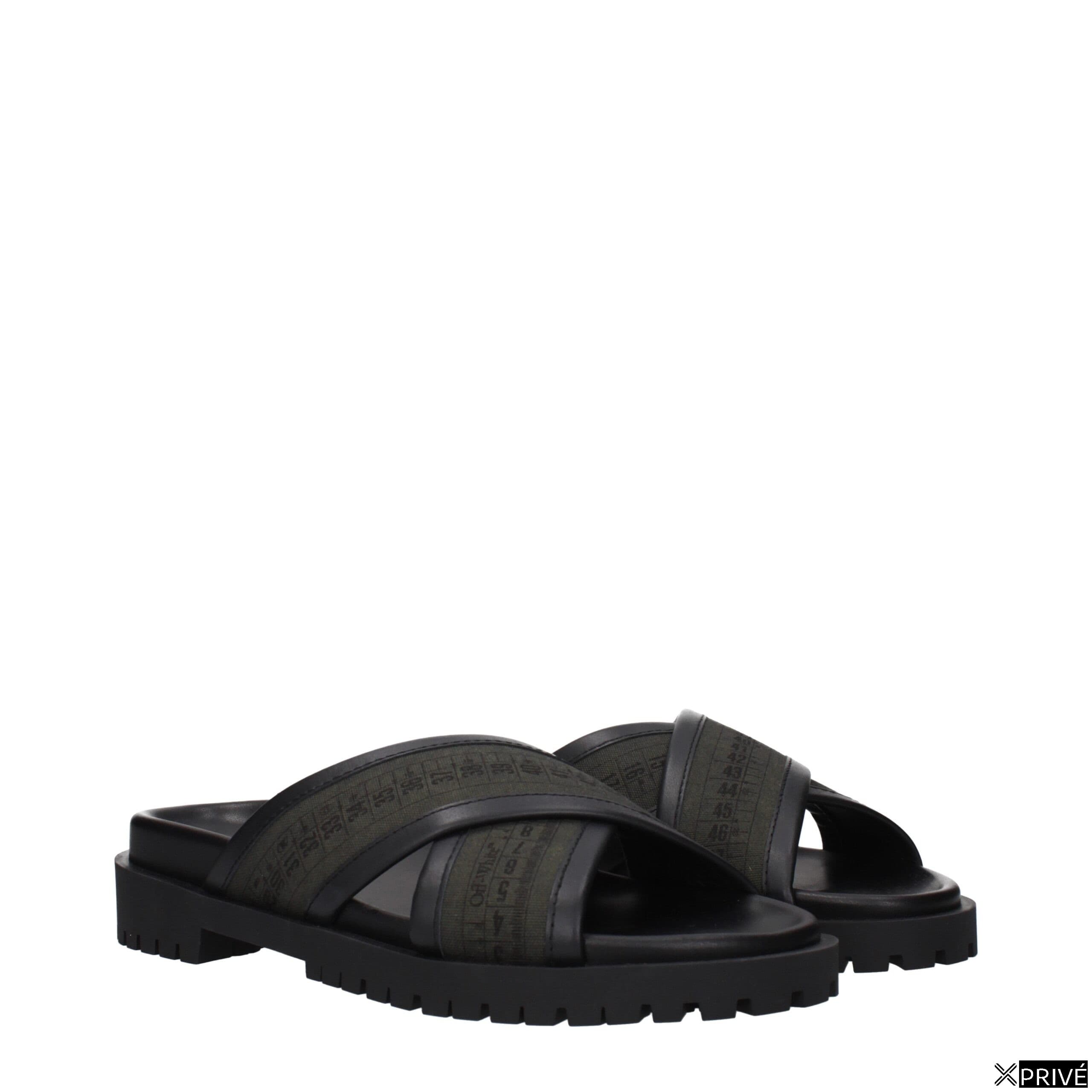 Chaussures de sport vertes en Tissu — 2