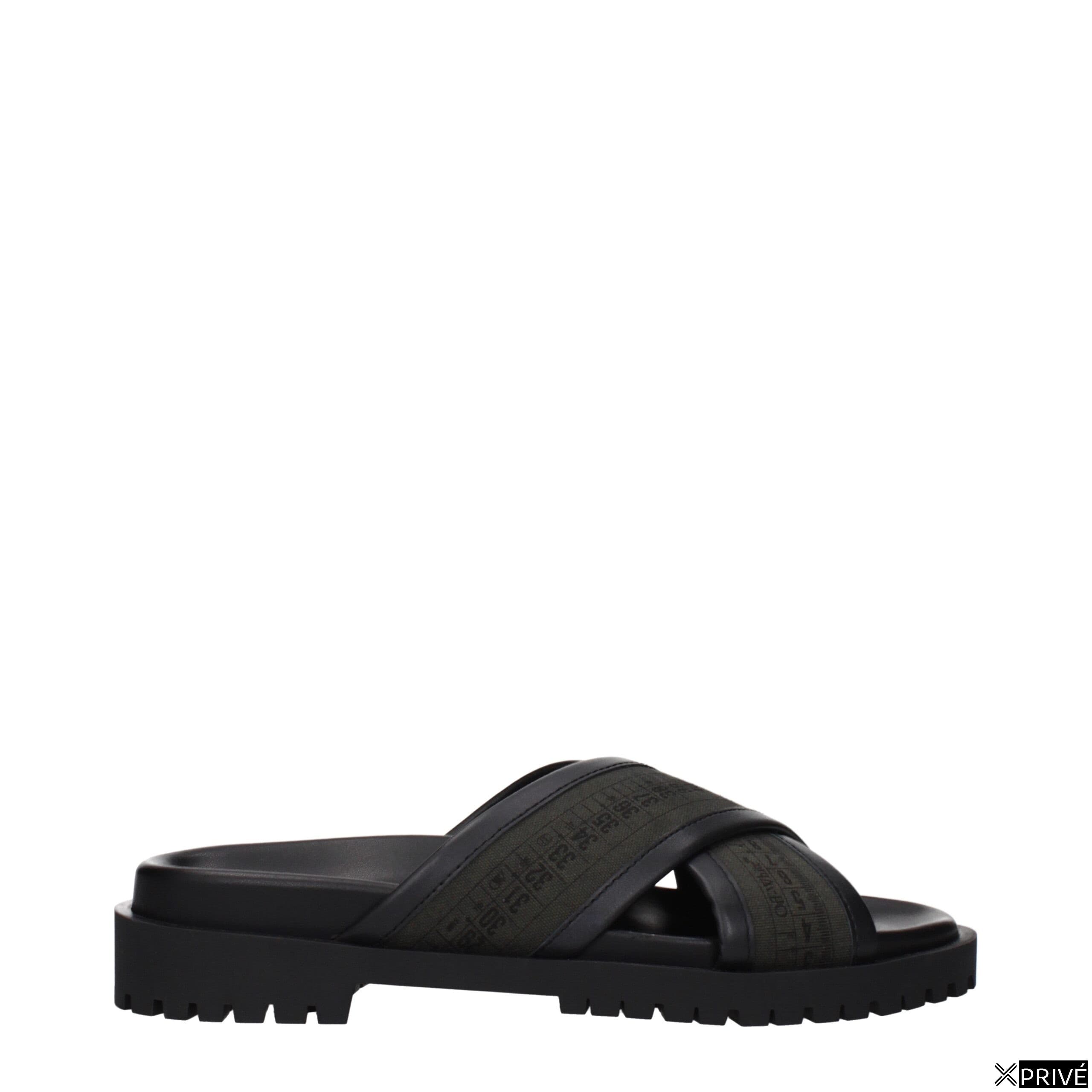 Chaussures de sport vertes en Tissu — 1