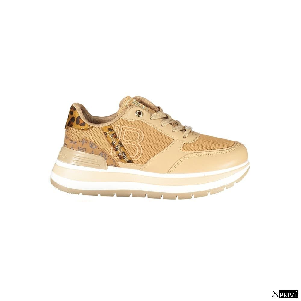 Chaussures de sport brunes — 1