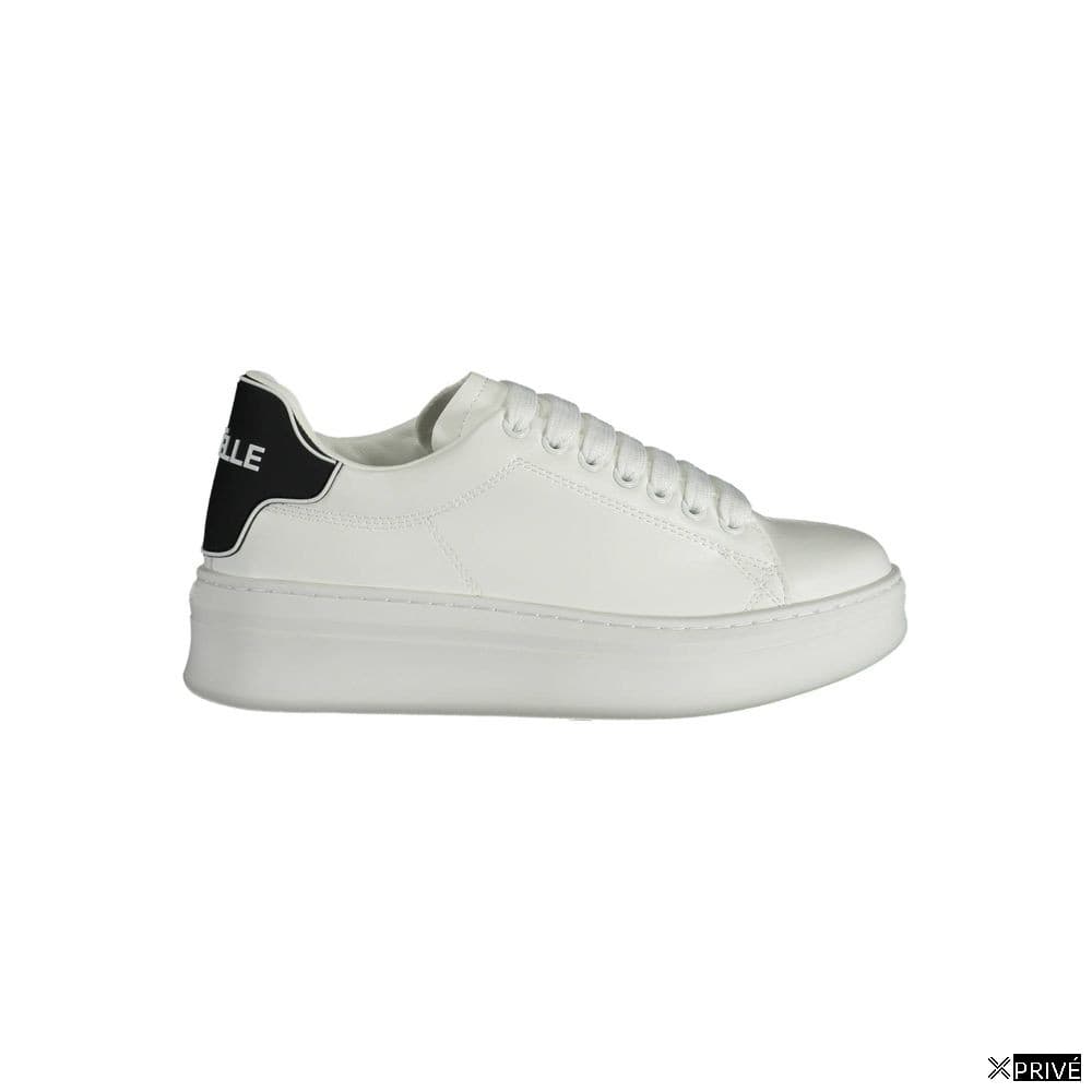 Chaussures de sport blanches — 1