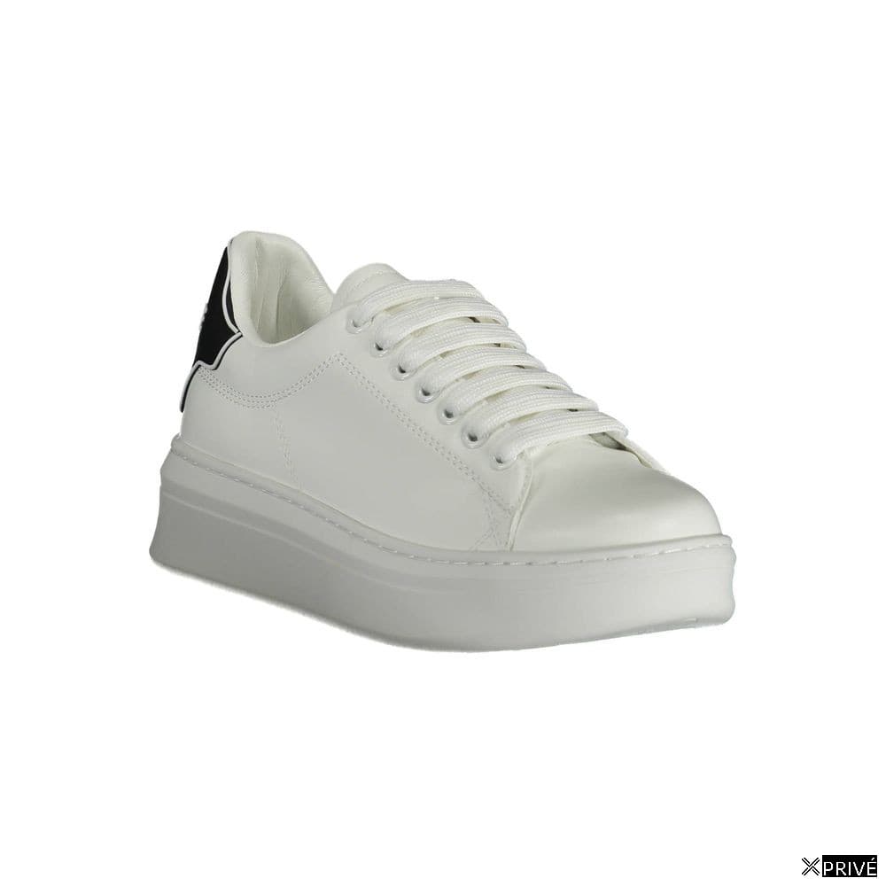 Chaussures de sport blanches — 2