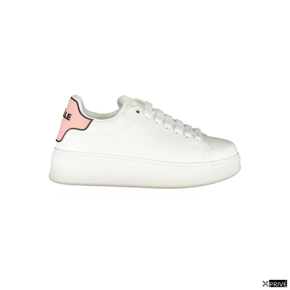 Chaussures de sport roses — 1