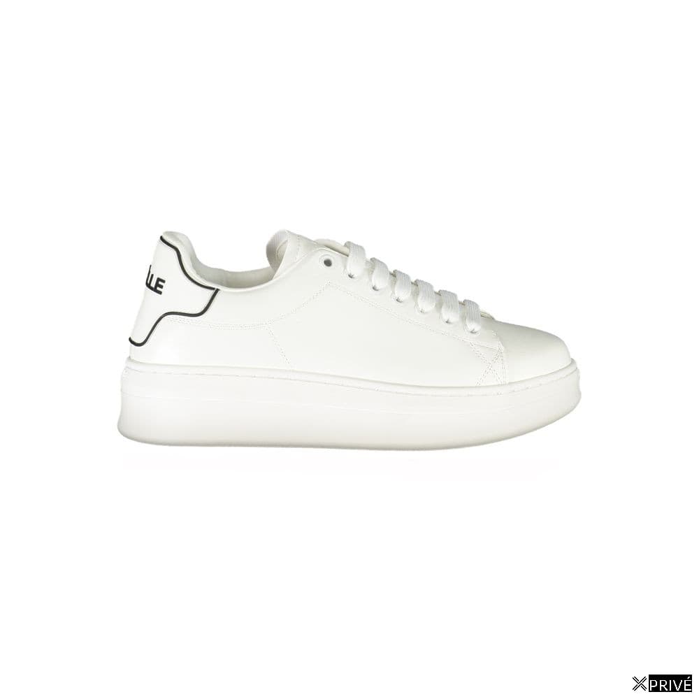 Chaussures de sport blanches — 1