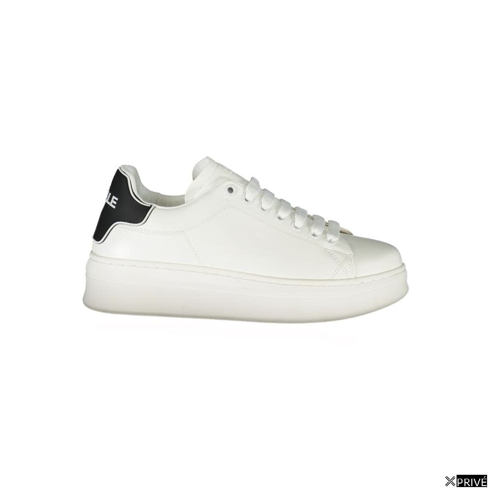Chaussures de sport blanches — 1