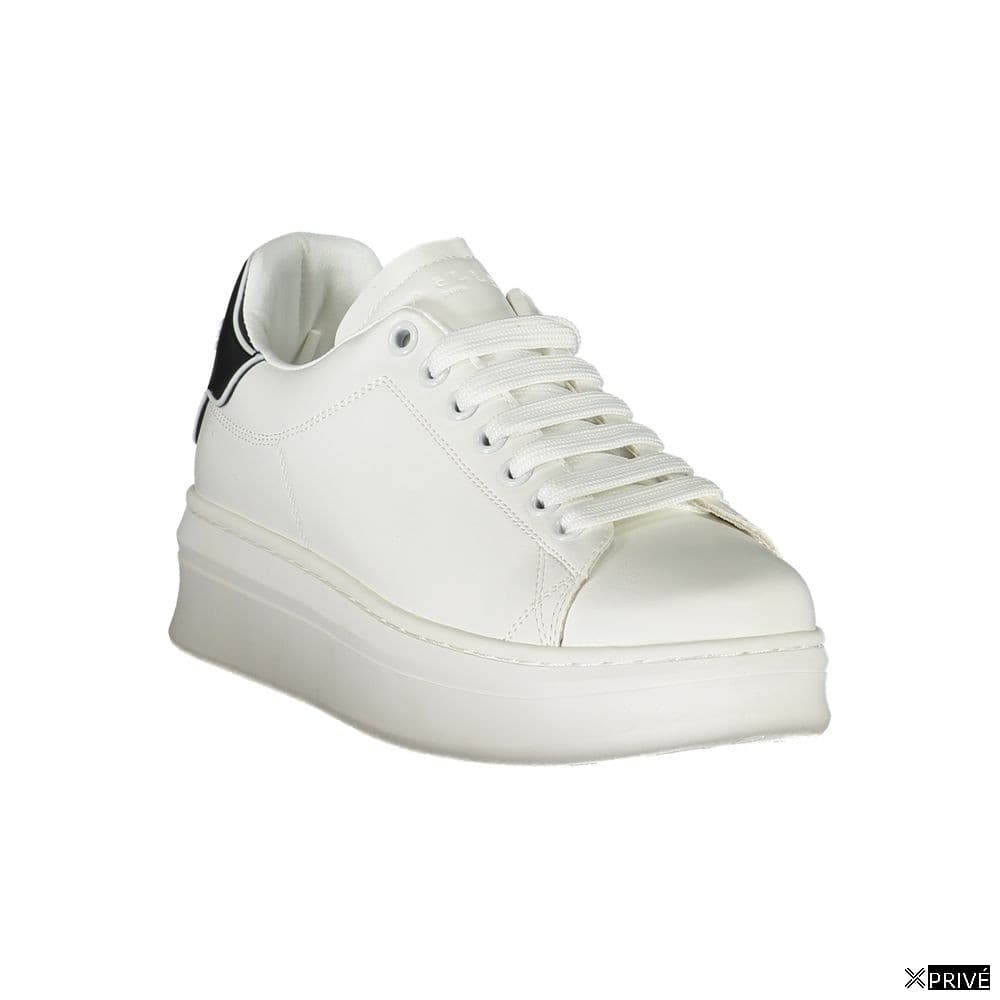Chaussures de sport blanches — 2