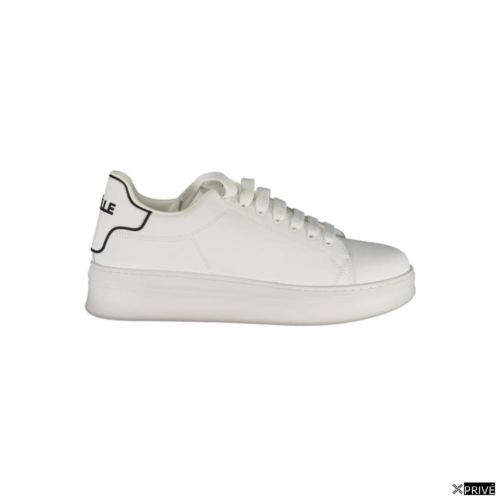 Chaussures de sport blanches — 1