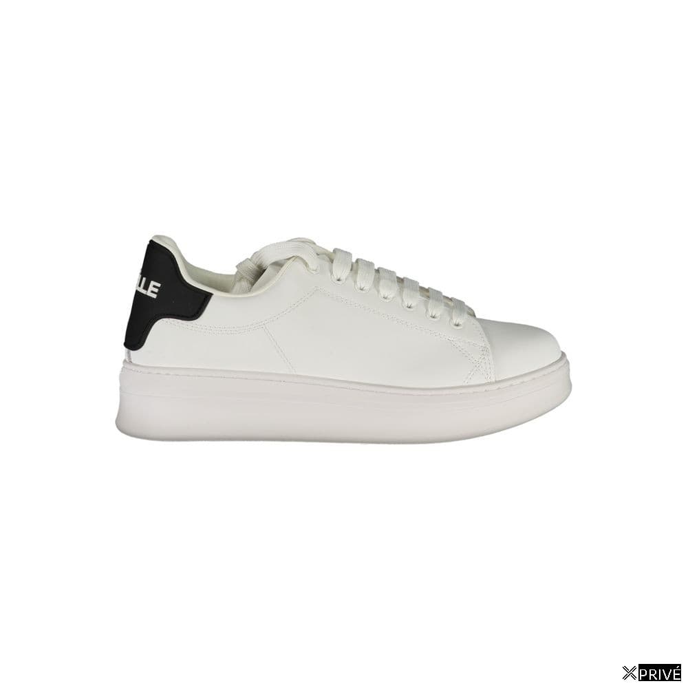 Chaussures de sport blanches — 1