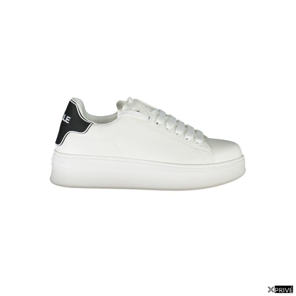 Chaussures de sport blanches — 1