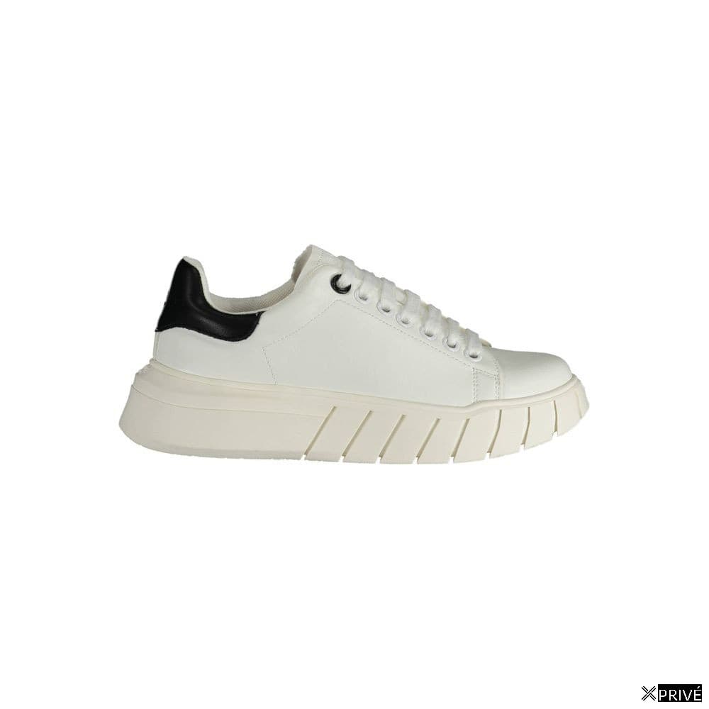 Chaussures de sport blanches — 1