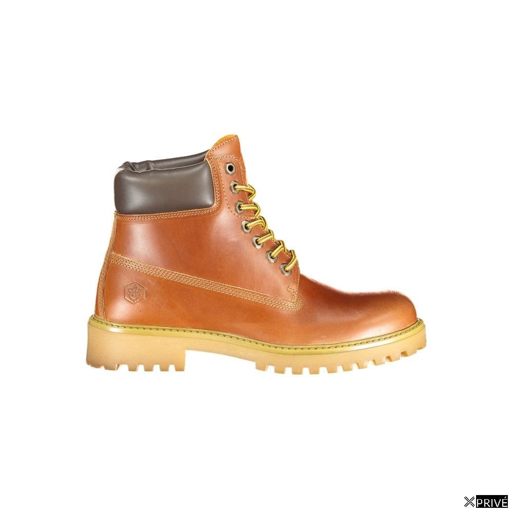 Chaussures de sport brunes — 1