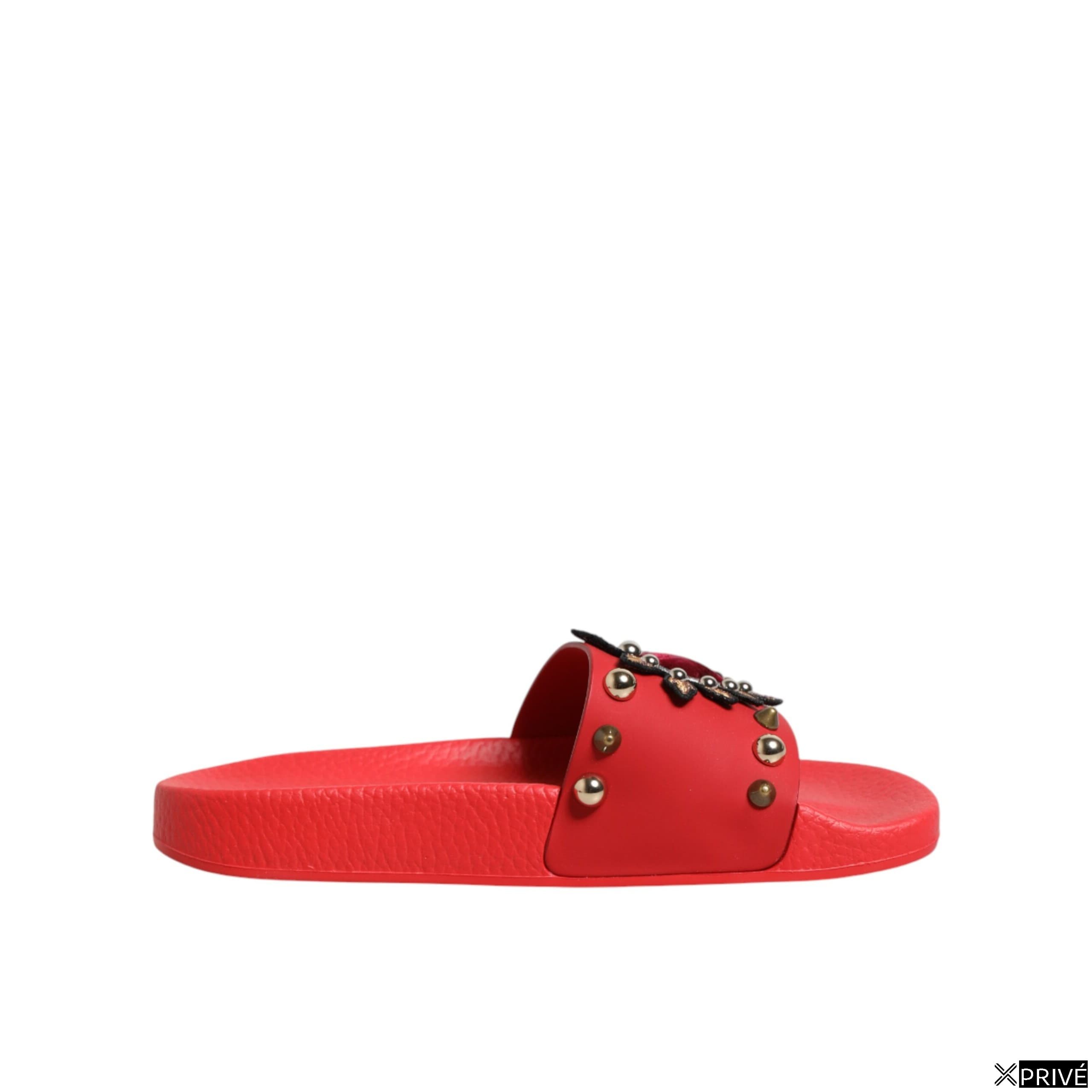 Sandales rouges — 1