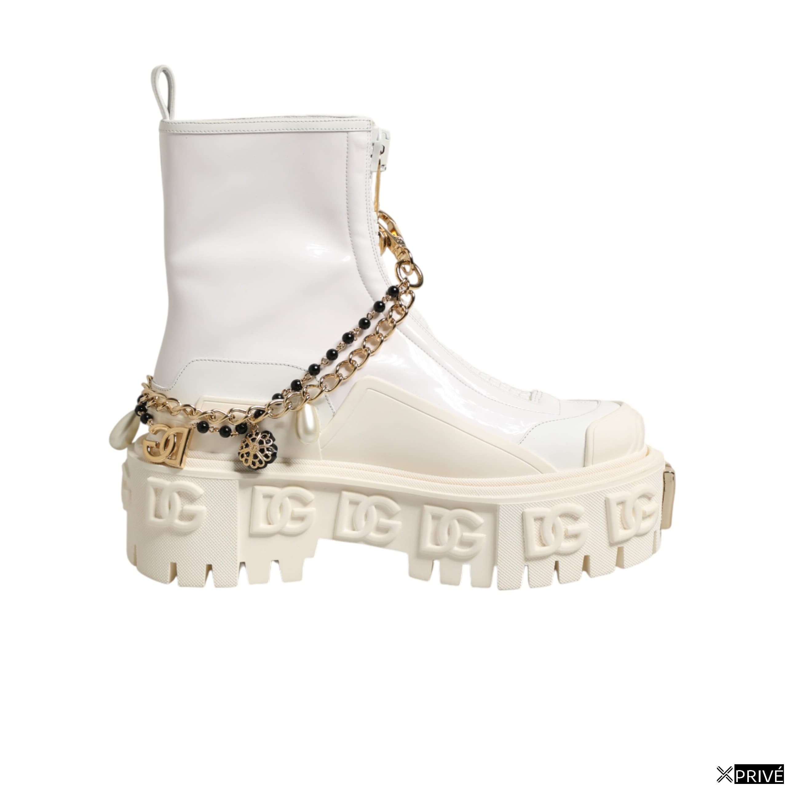 Bottes blanches — 1