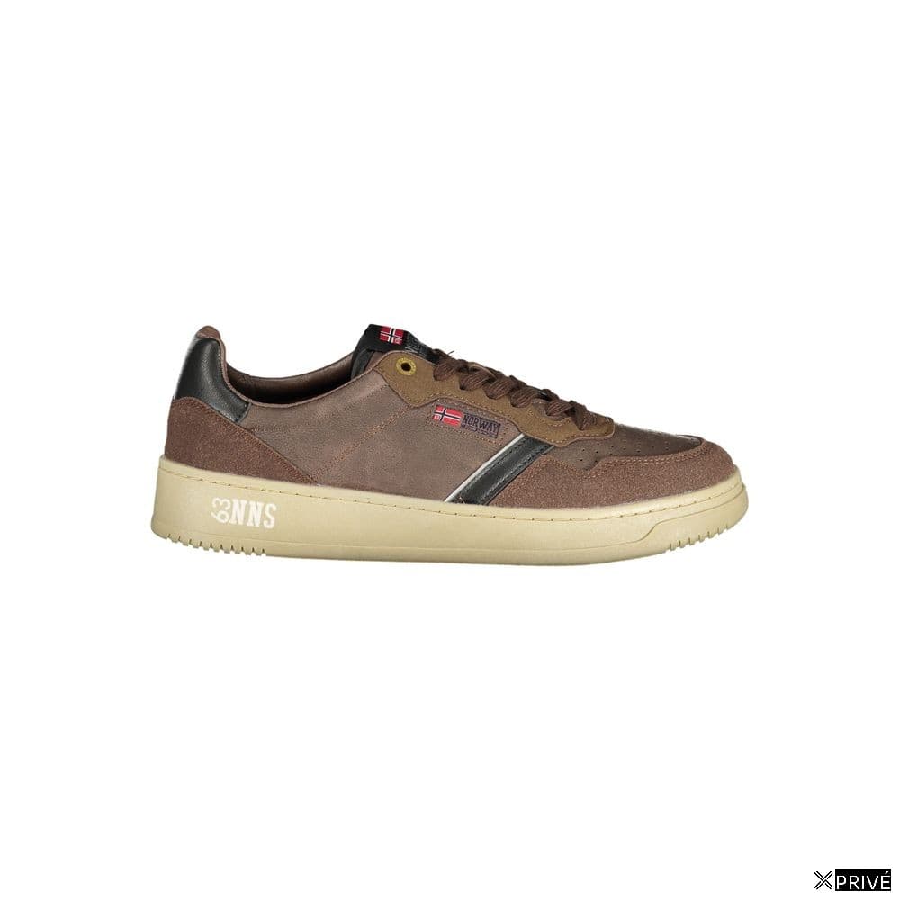 Chaussures de sport brunes — 1