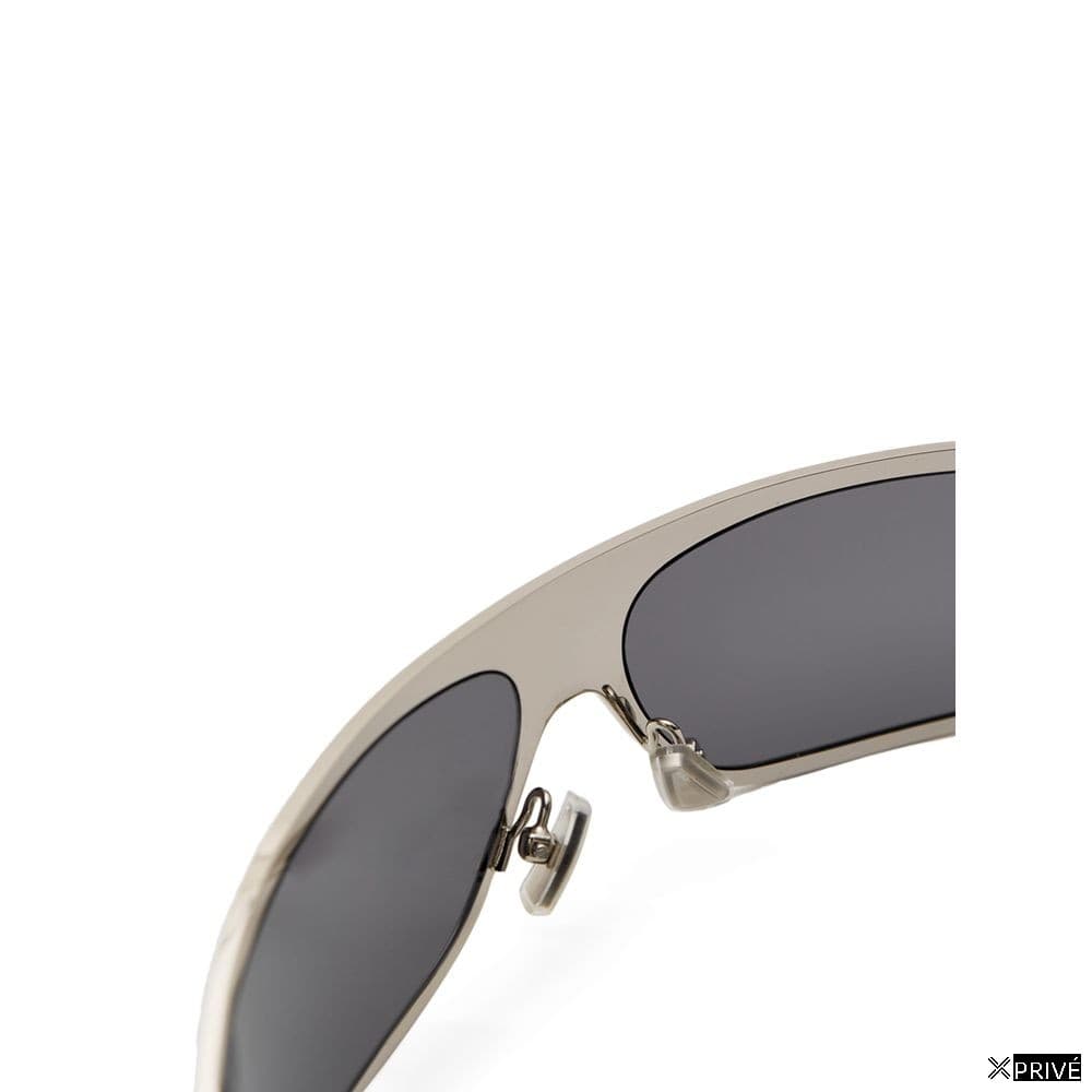 Lunettes de soleil grises — 4