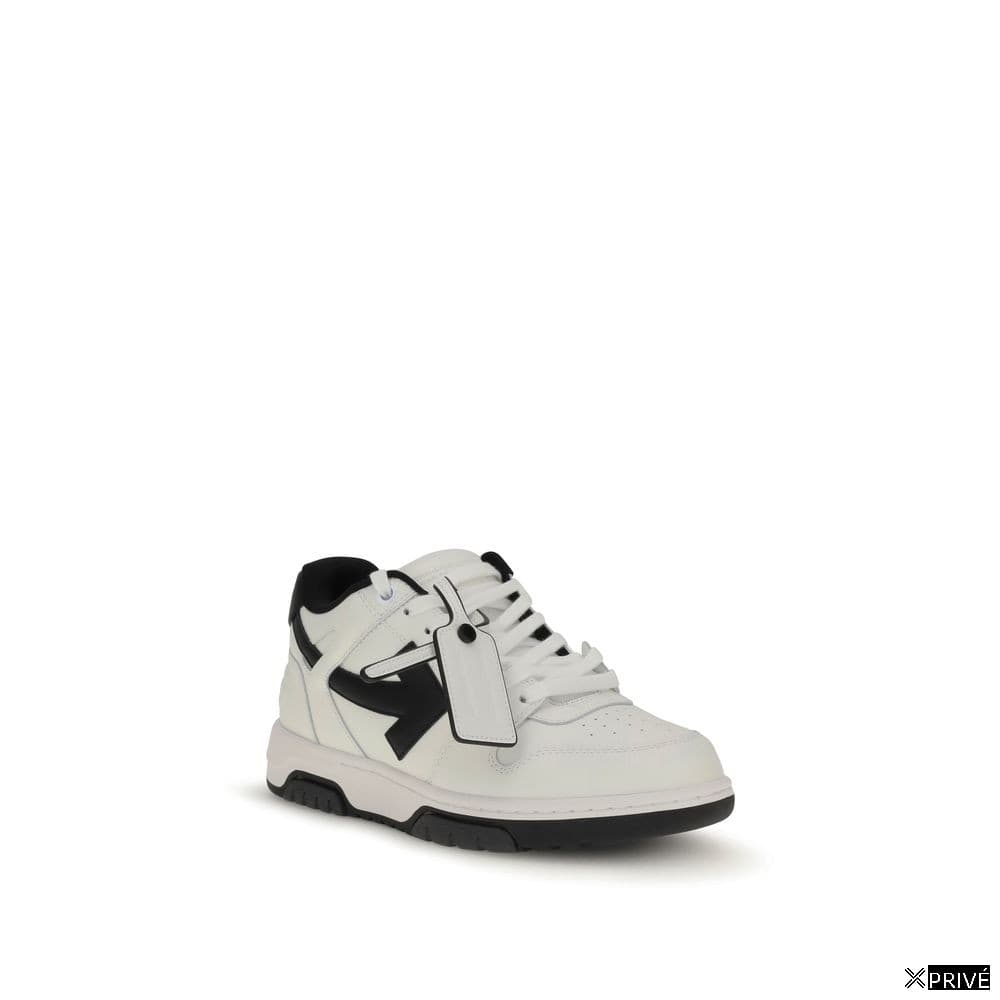 Chaussures de sport blanches en Caoutchouc — 2