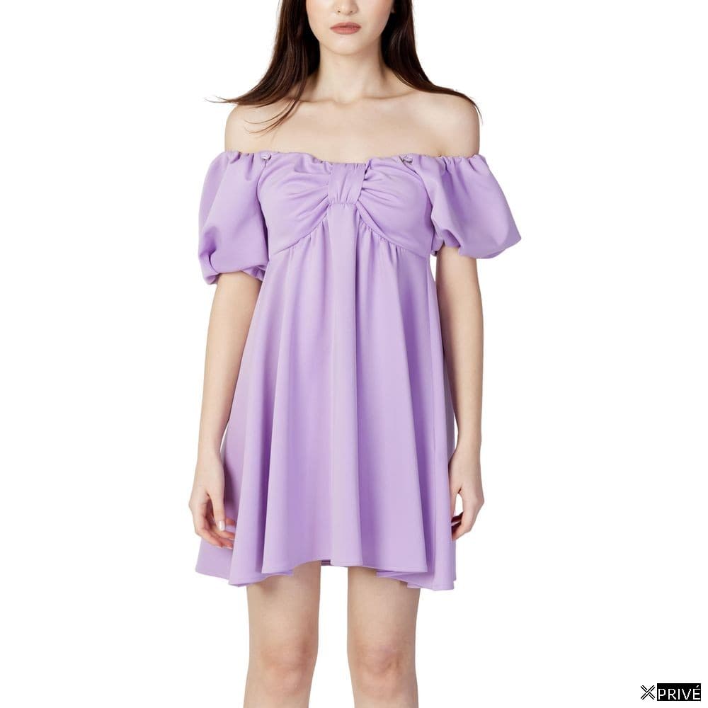 Robe violette en Polyester — 1