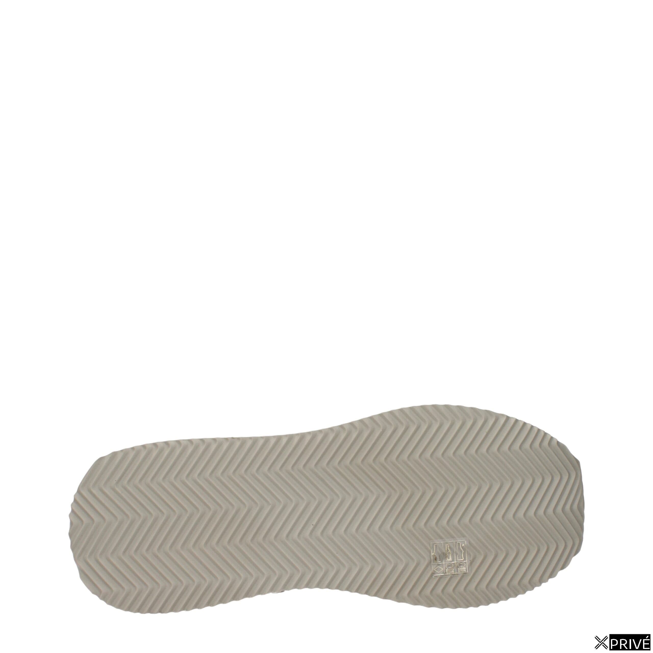 Chaussures de sport beiges en Tissu — 5