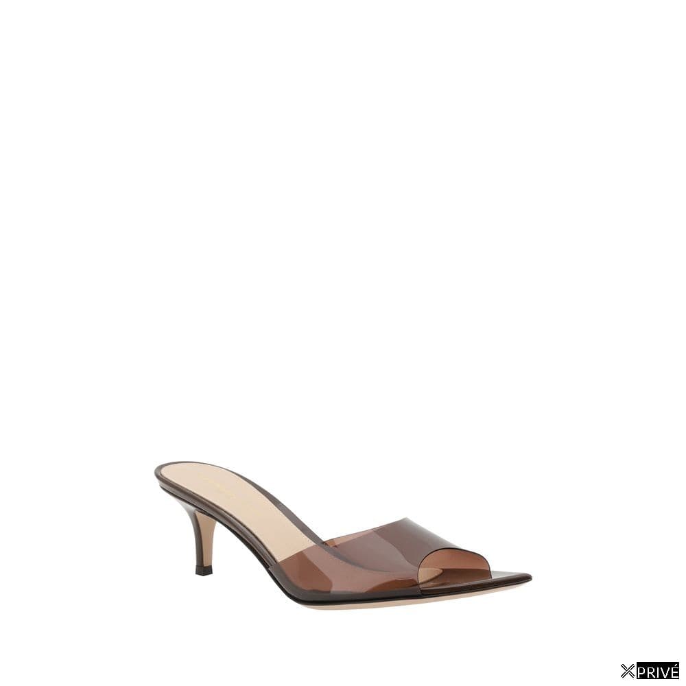 Sandales brunes — 2