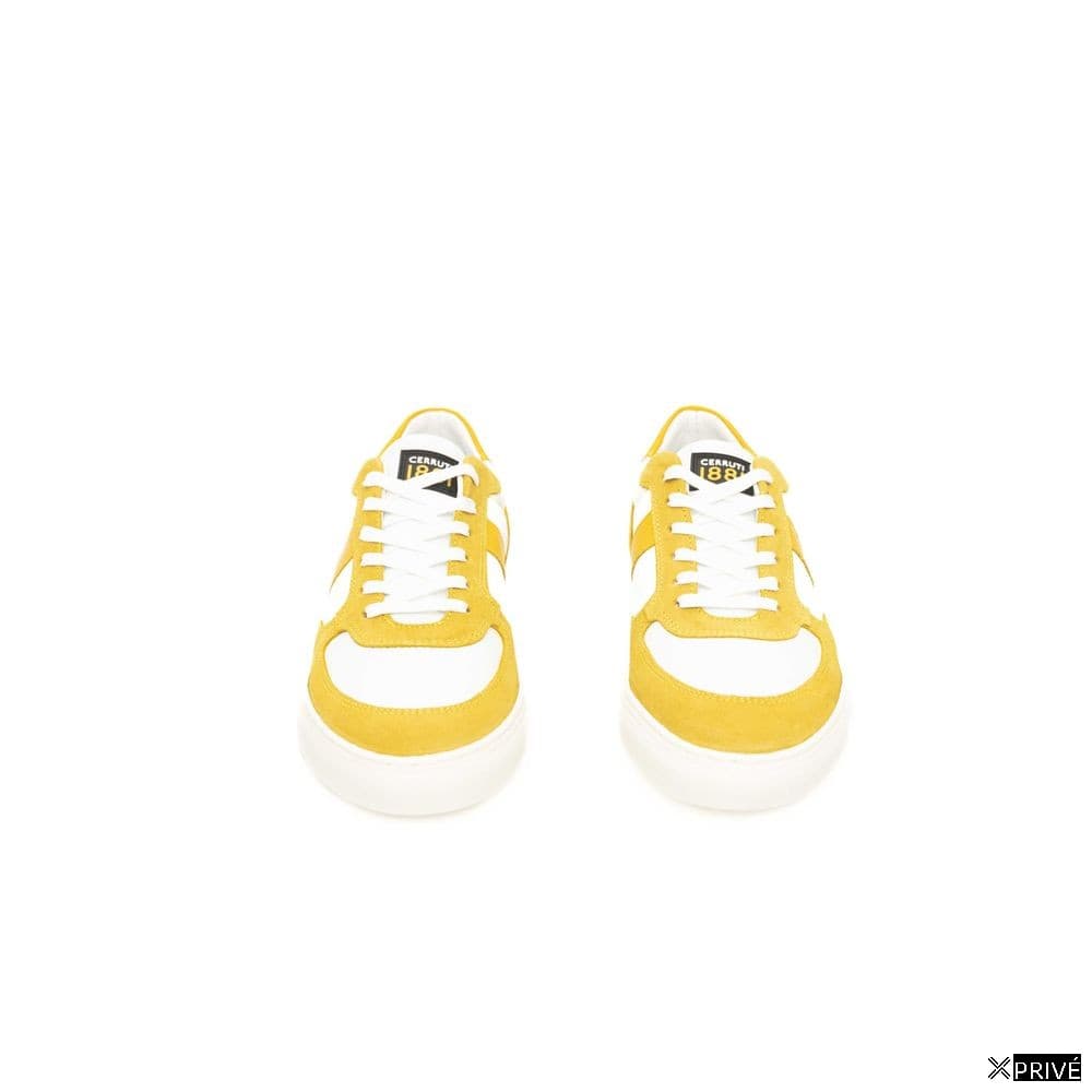 Chaussures de sport jaunes — 2