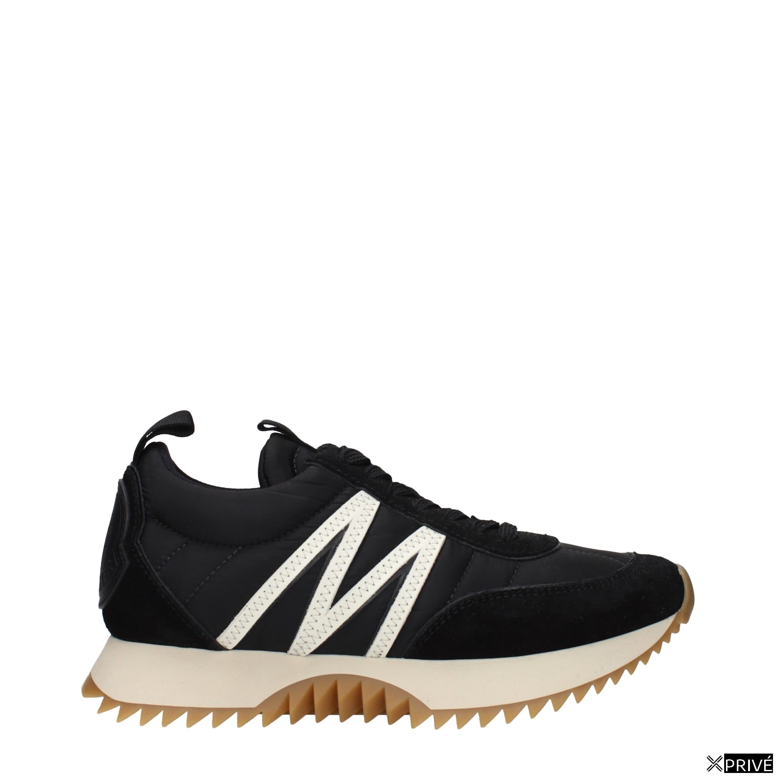 Chaussures de sport noires en Tissu — 1