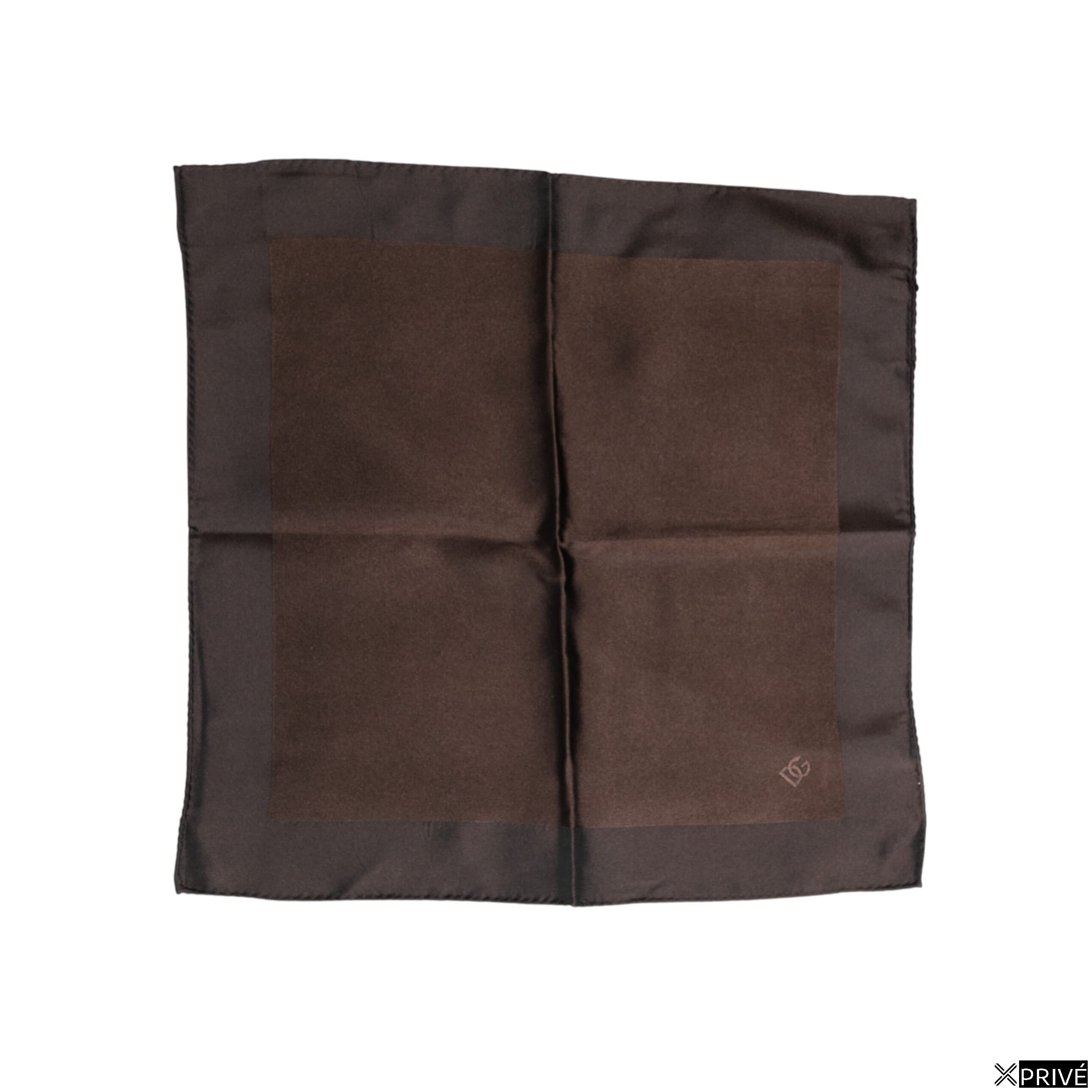 Mouchoir brun — 1
