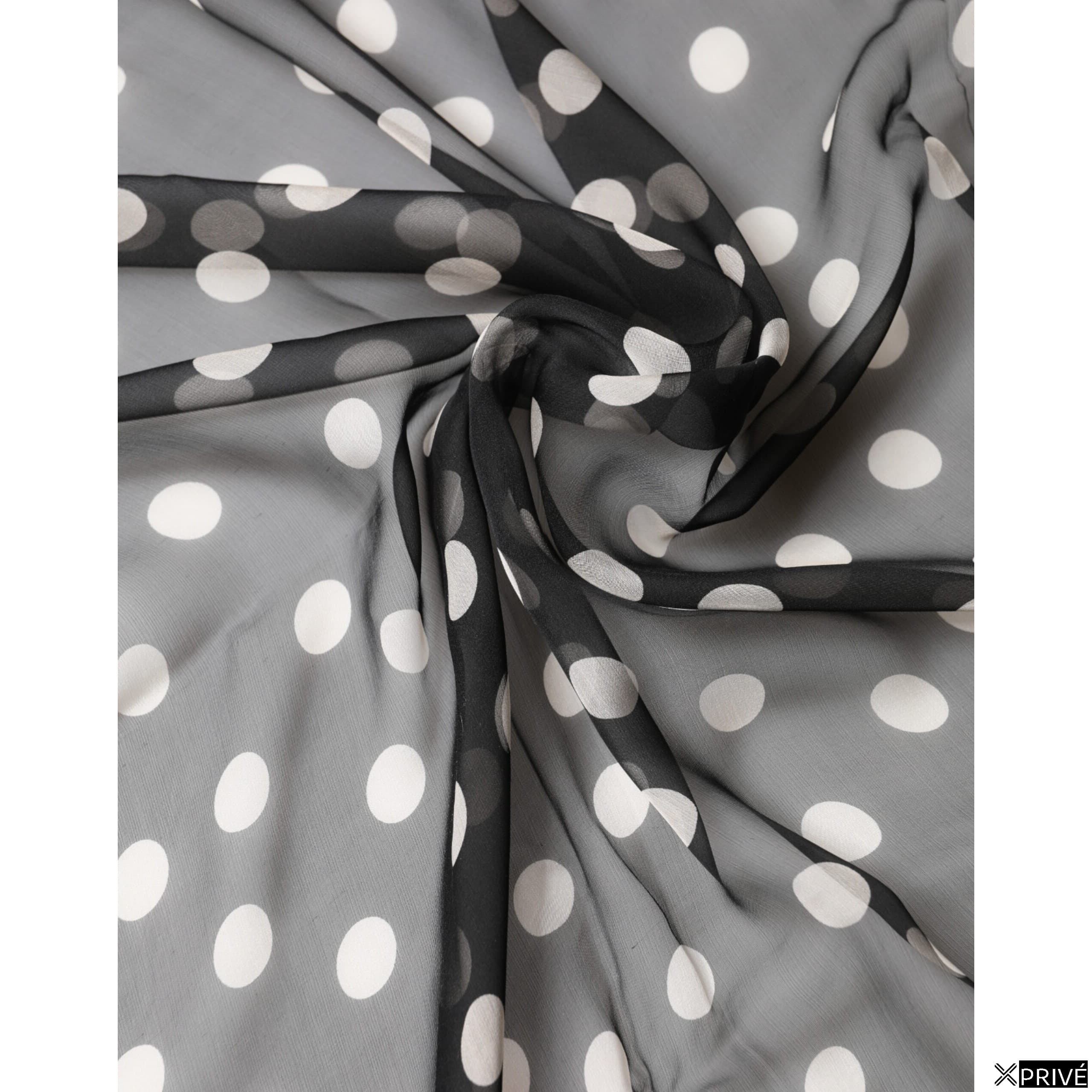 Écharpe noire — 4