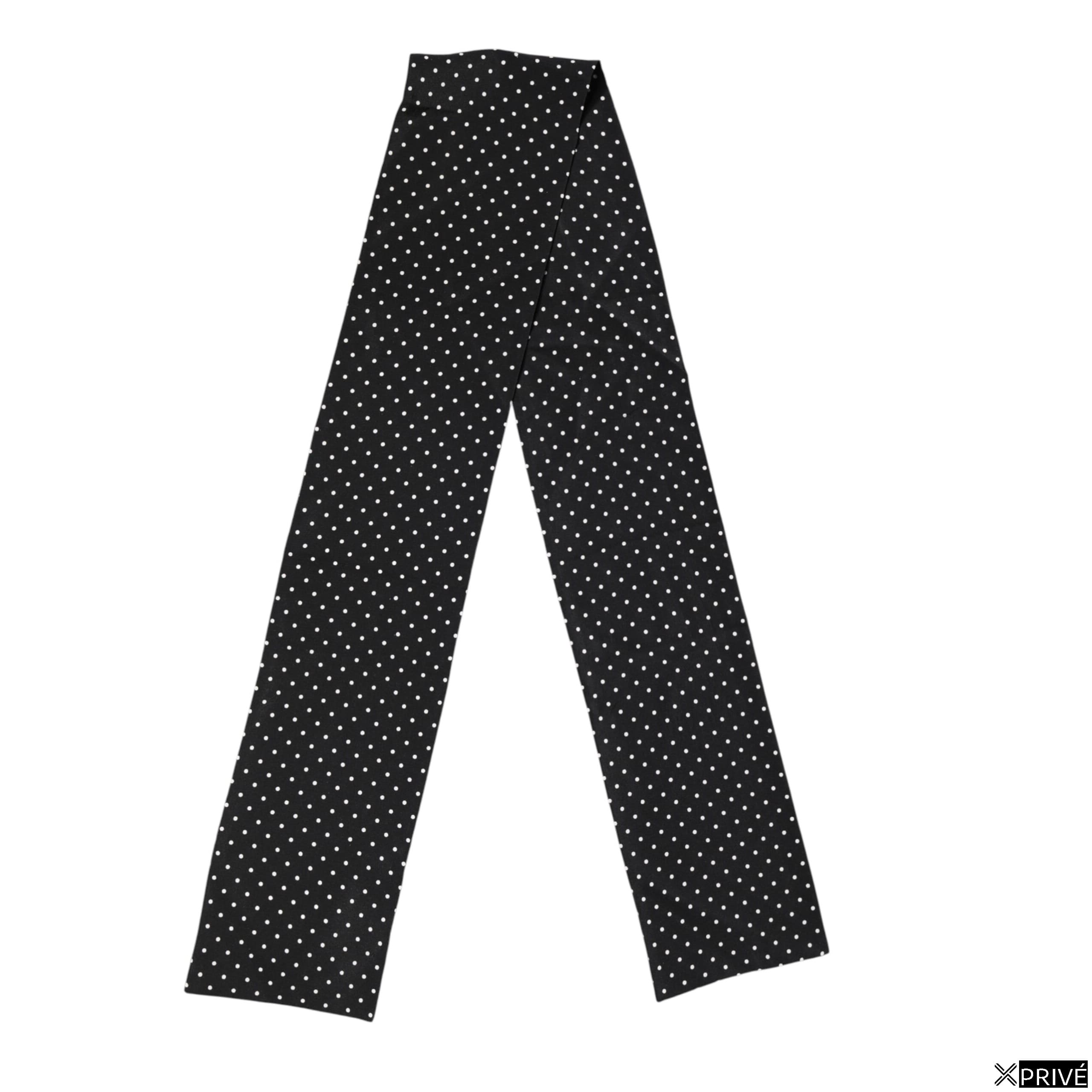Écharpe noire à pois blancs — 1