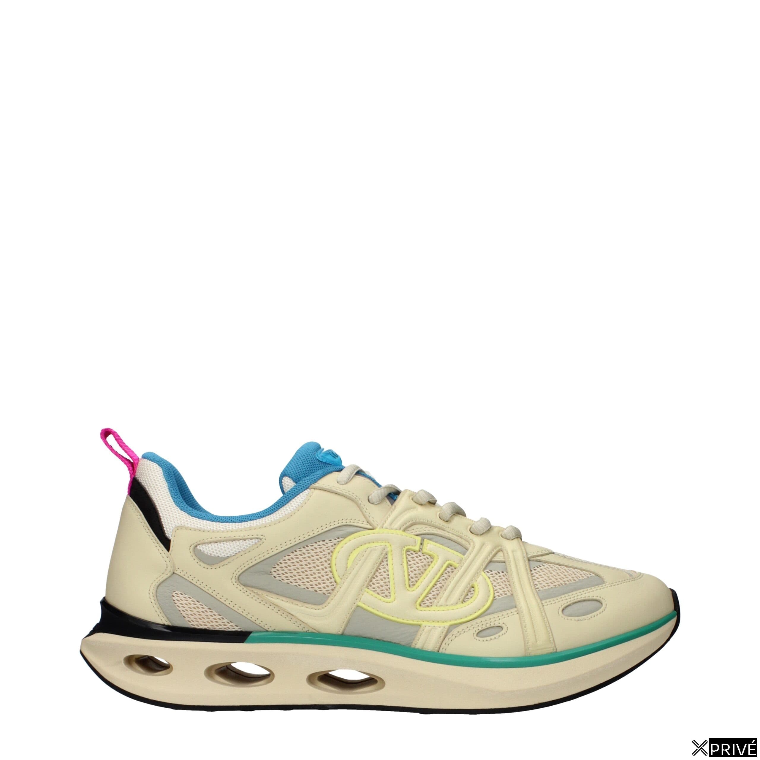 Chaussures de sport beiges en Tissu — 1