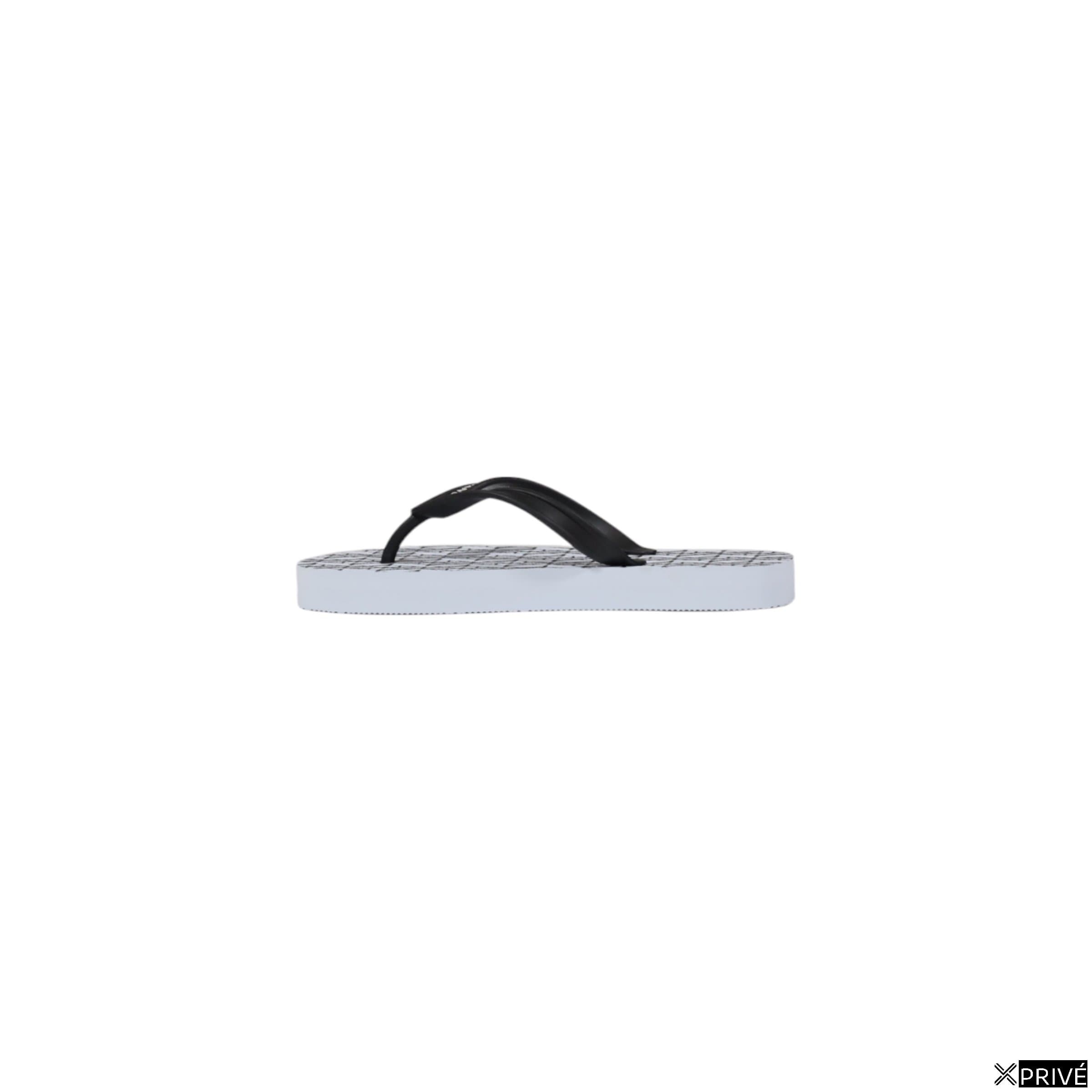 Tong blanche — 3