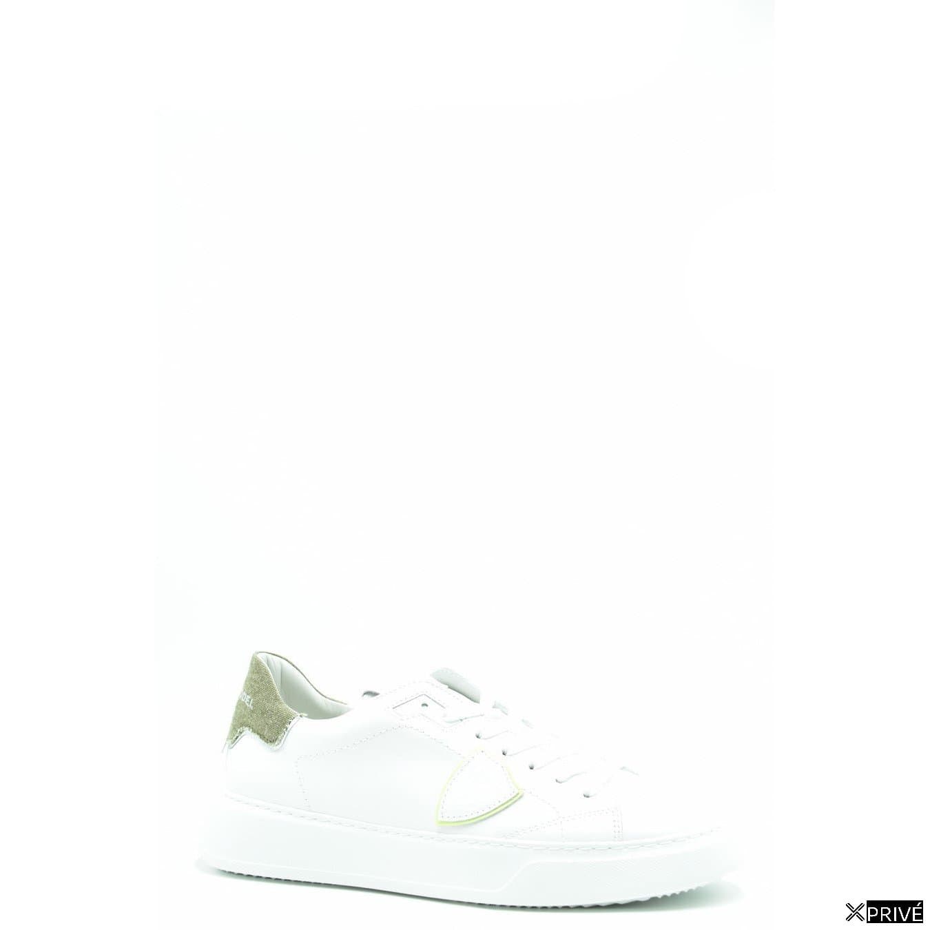 Chaussures de sport blanches — 1