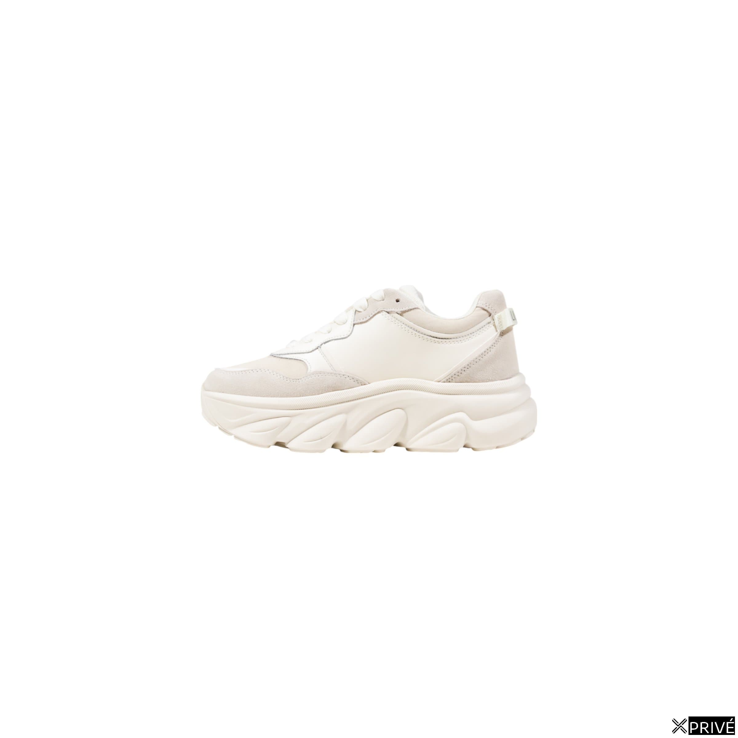 Chaussures de sport blanches — 3
