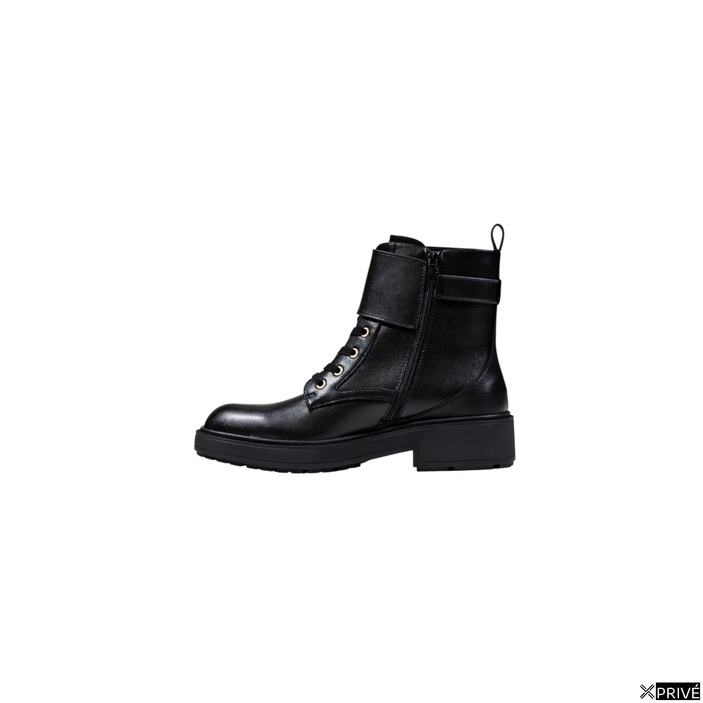 Bottes noires — 3