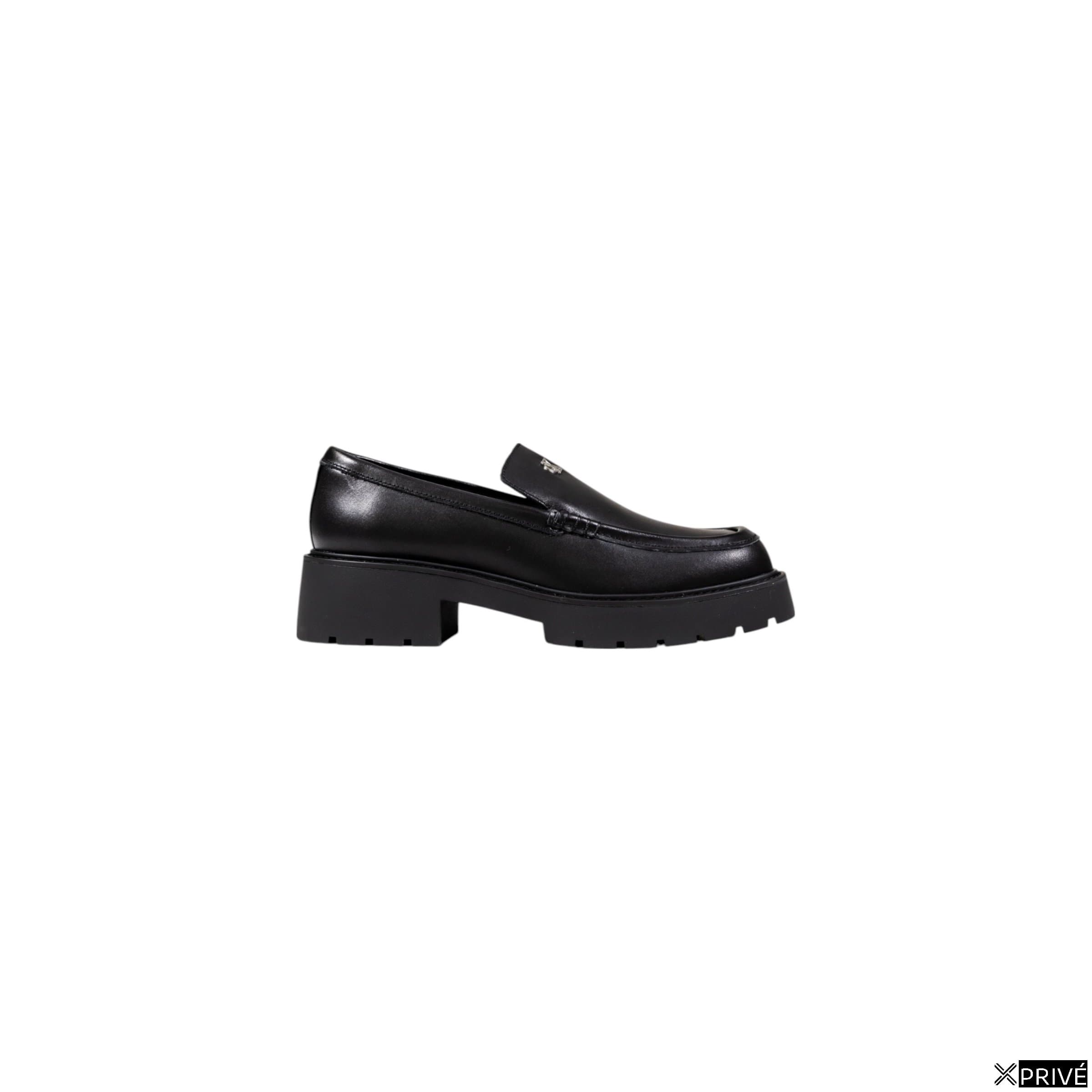 Chaussure à lacets noires — 1