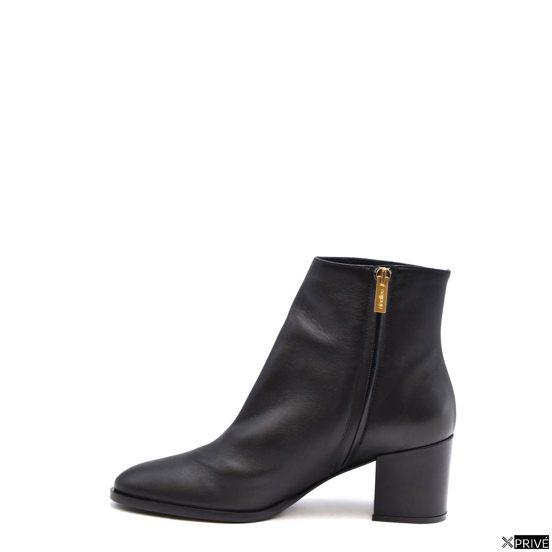 Bottes noires — 3