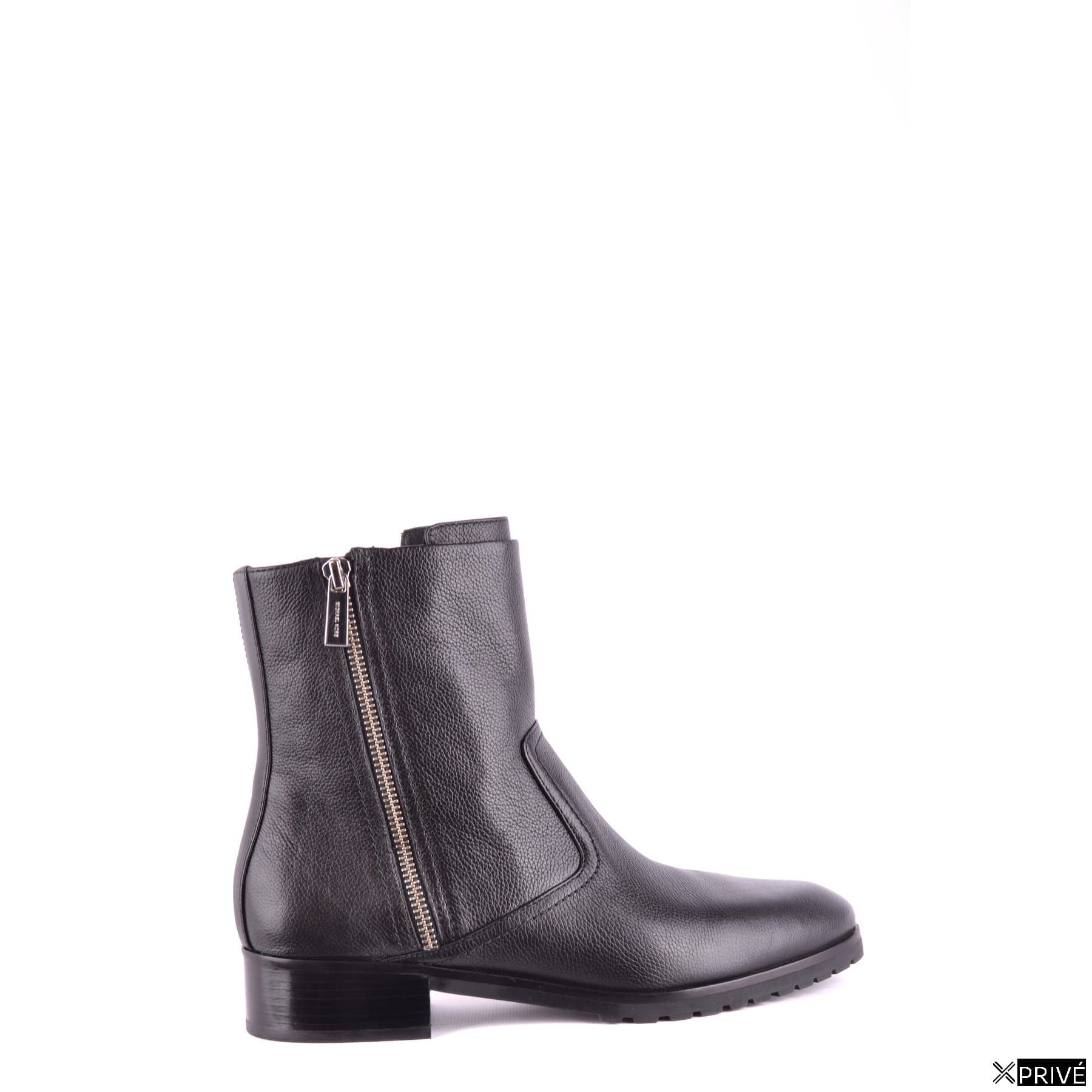 Bottes noires — 1
