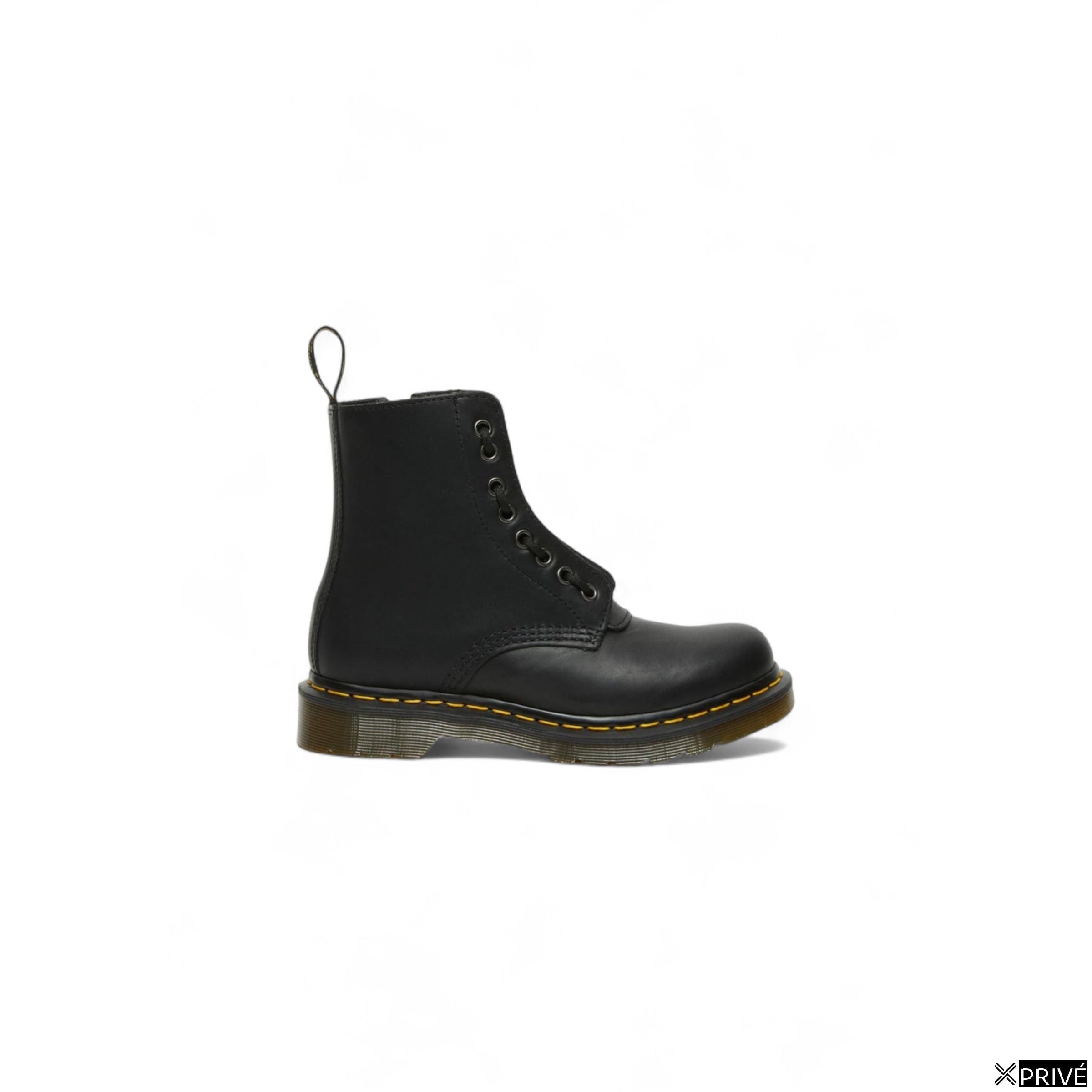 Bottes noires — 1