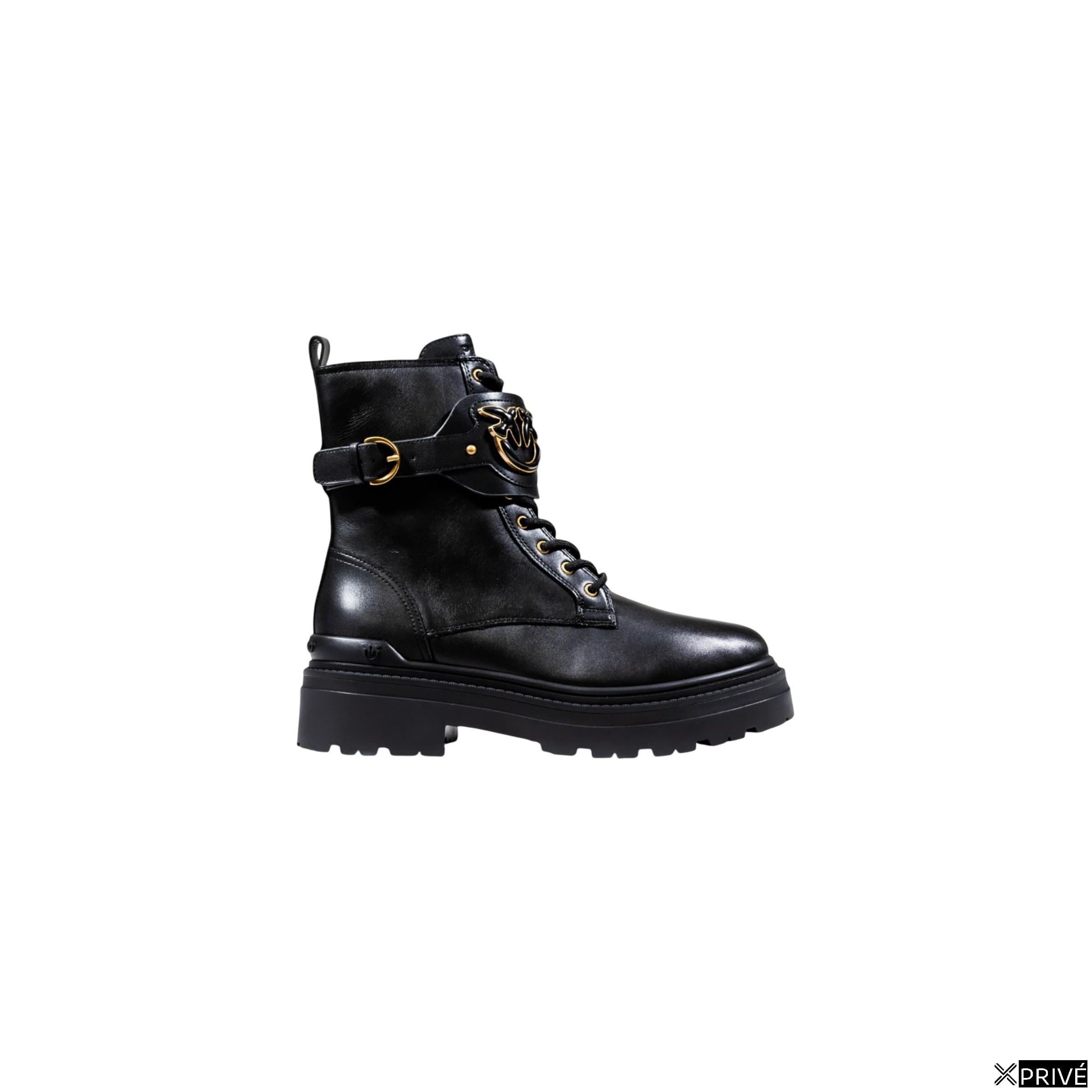 Bottes noires — 1