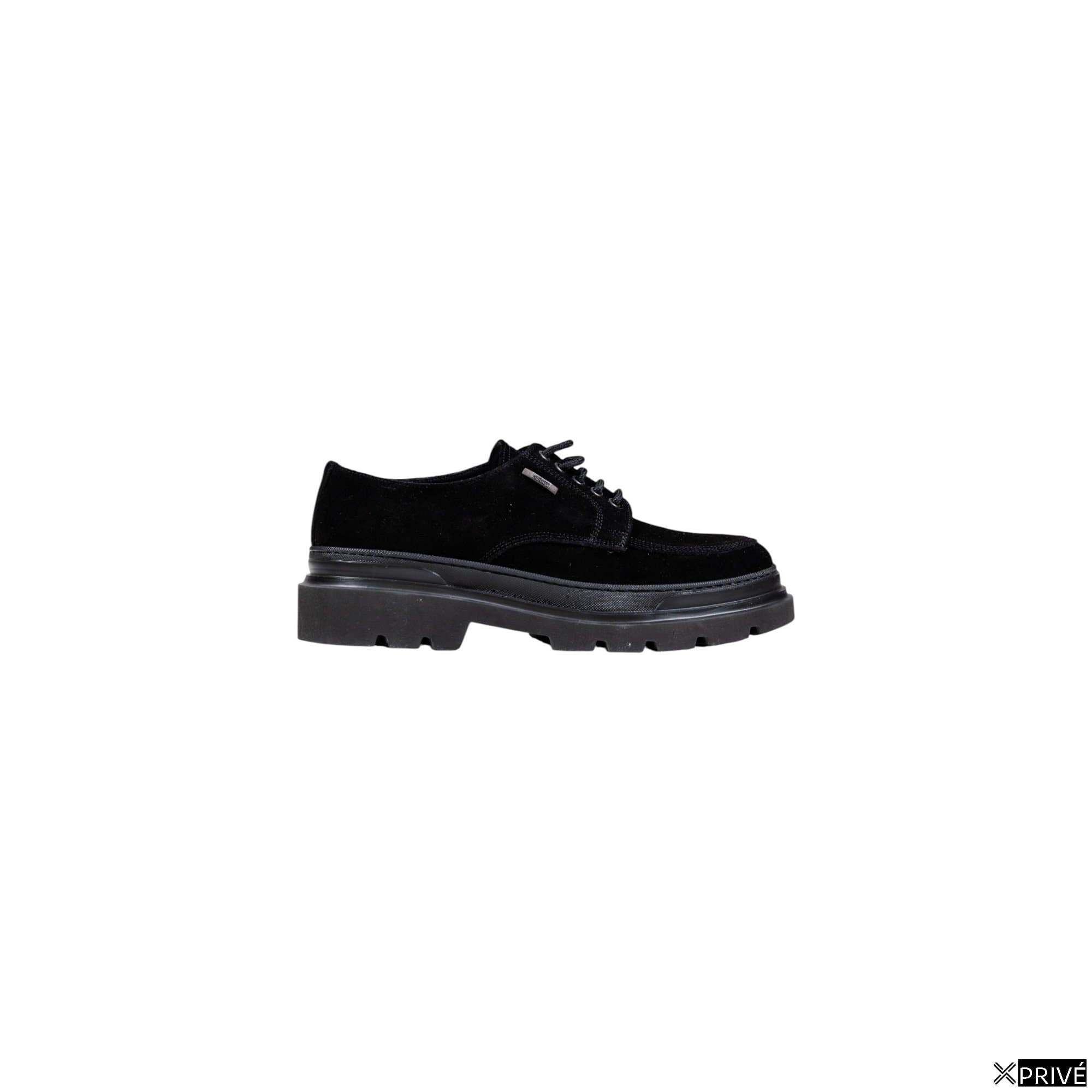 Chaussure à lacets noires — 1