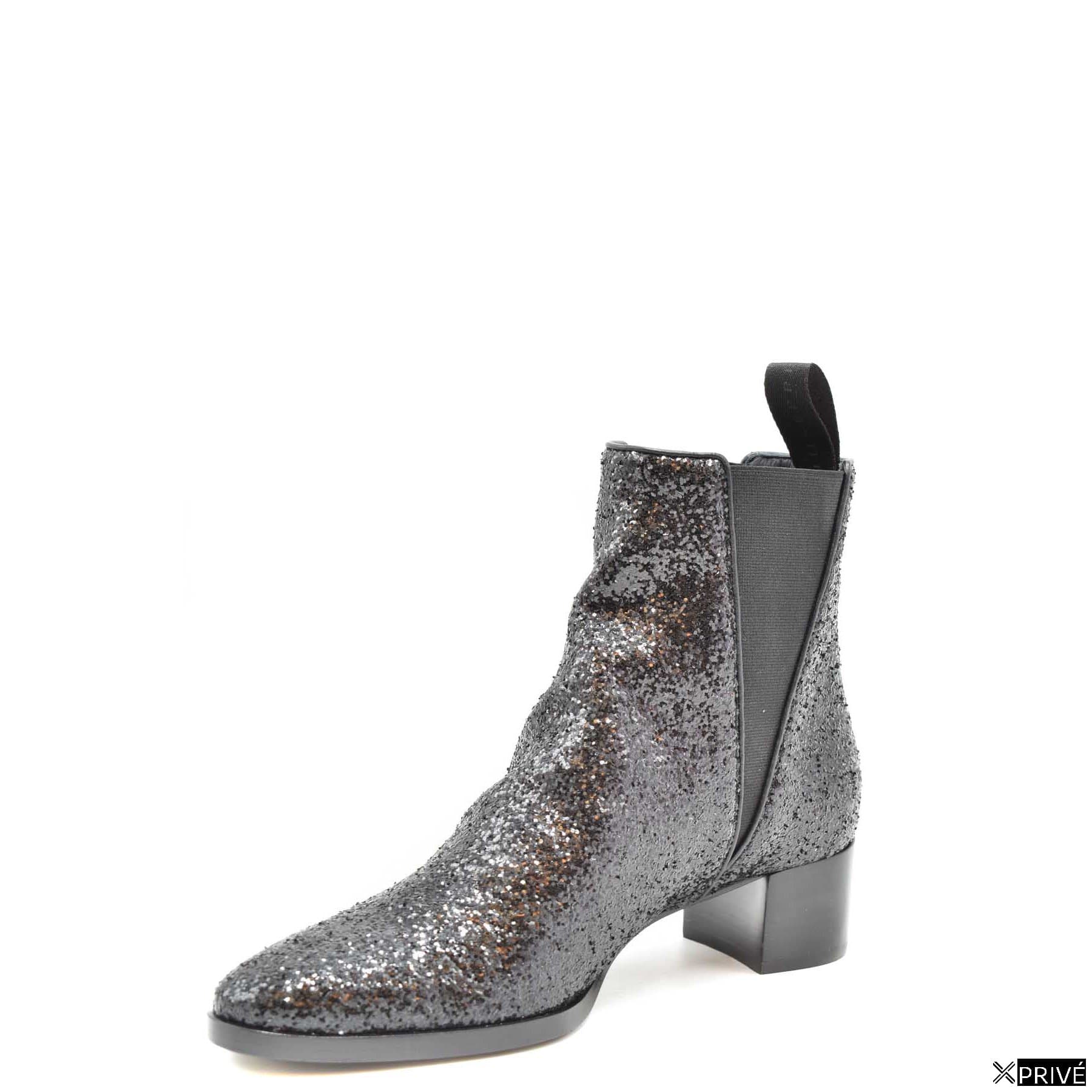 Bottes noires — 3