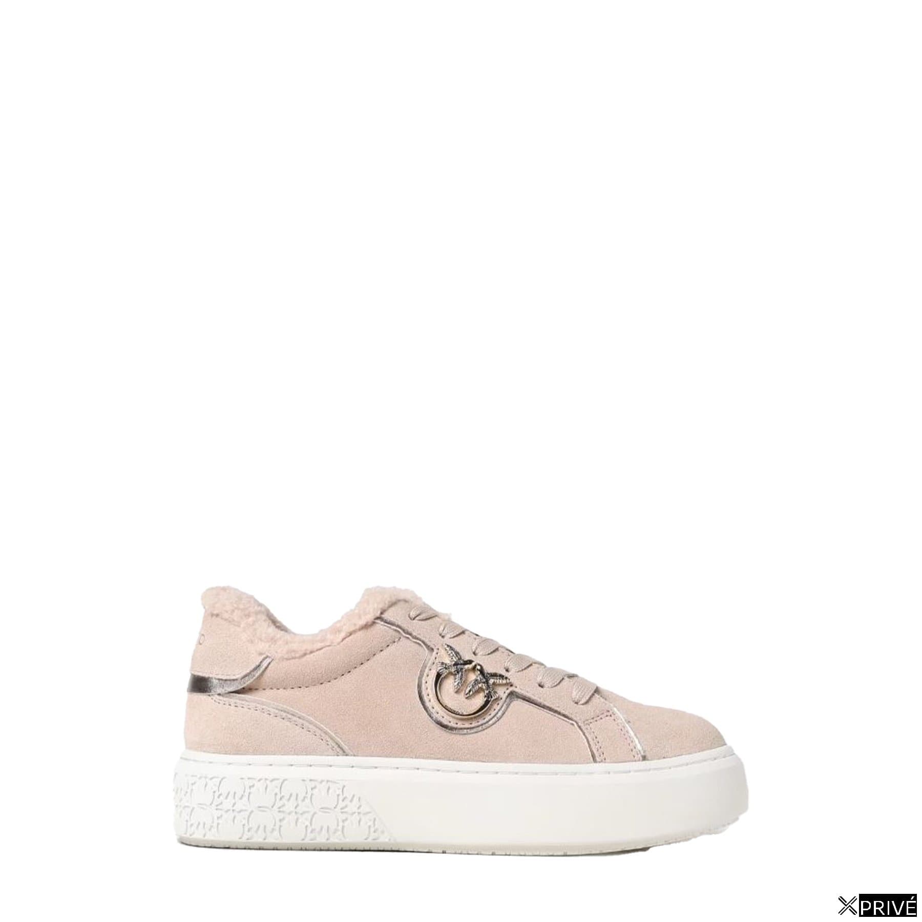 Chaussures de sport roses — 1