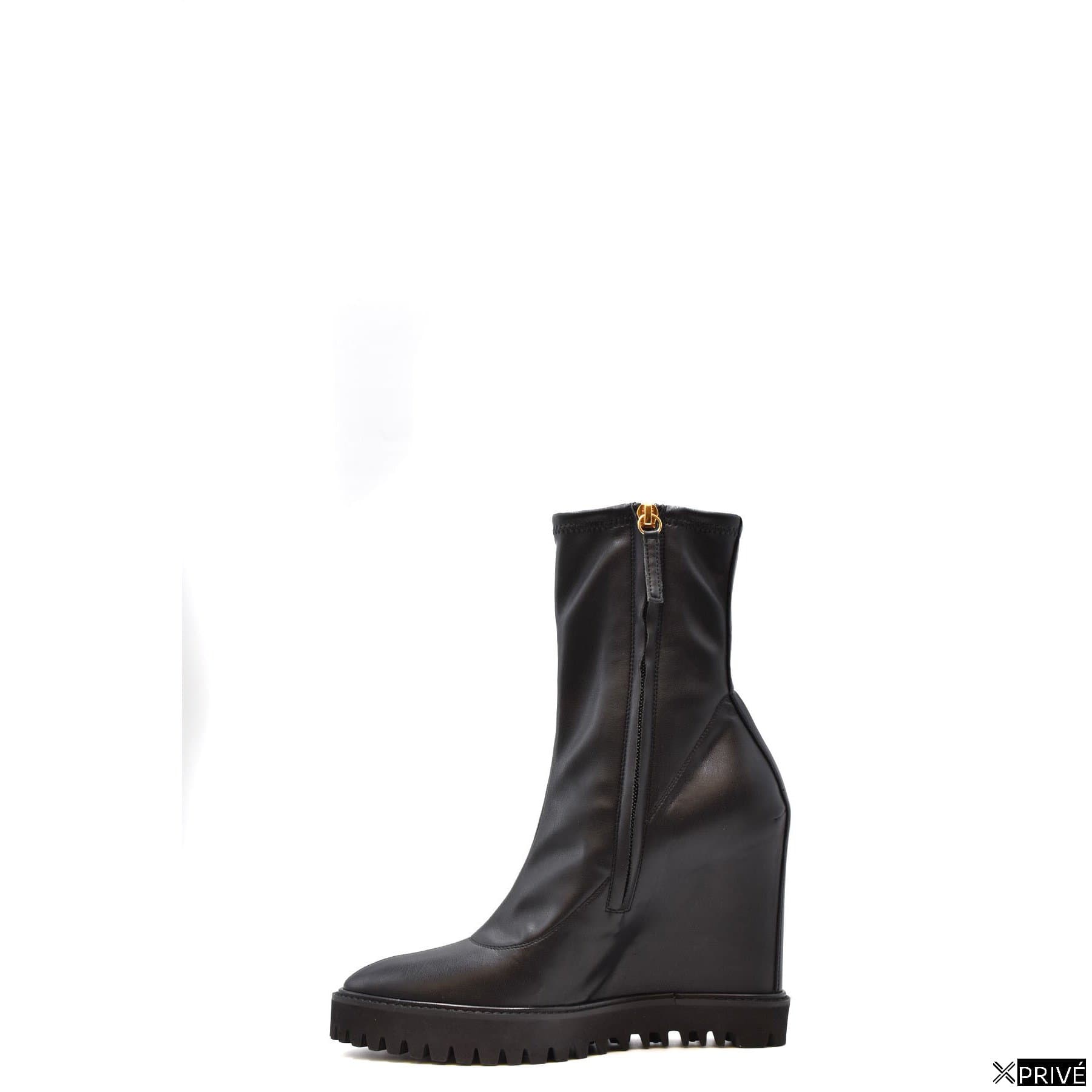 Bottes noires — 3