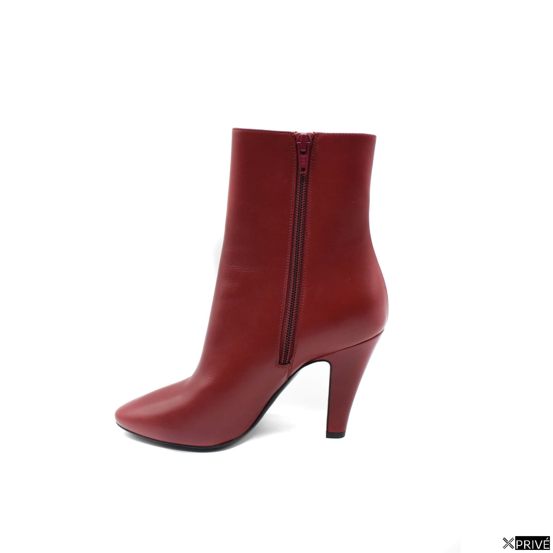 Bottes rouges — 2