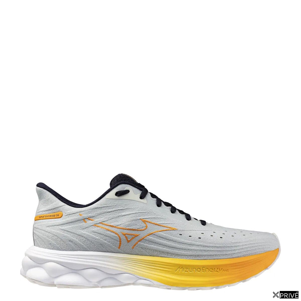 Chaussures de sport grises — 1