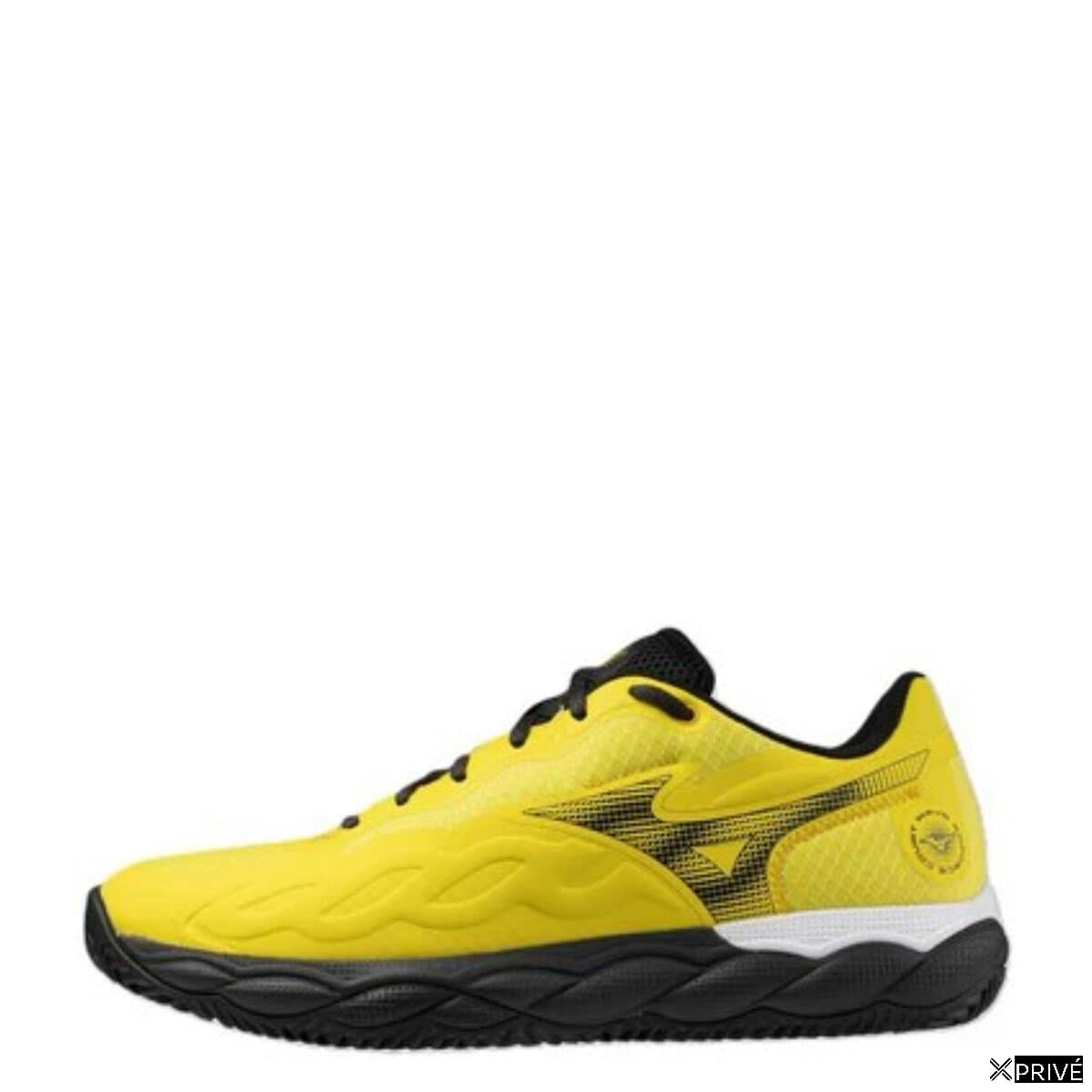 Chaussures de sport jaunes — 2