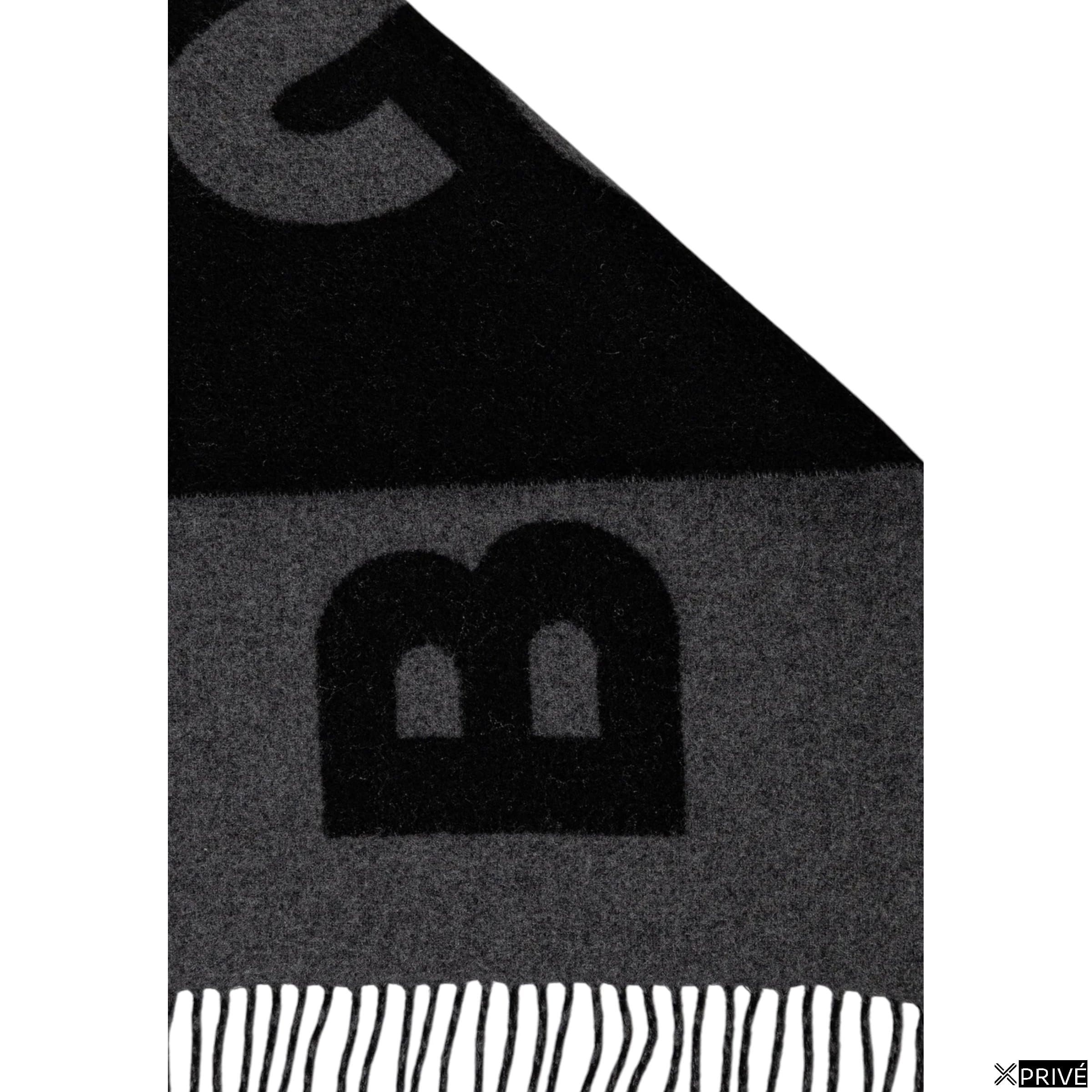 Écharpe grise — 2